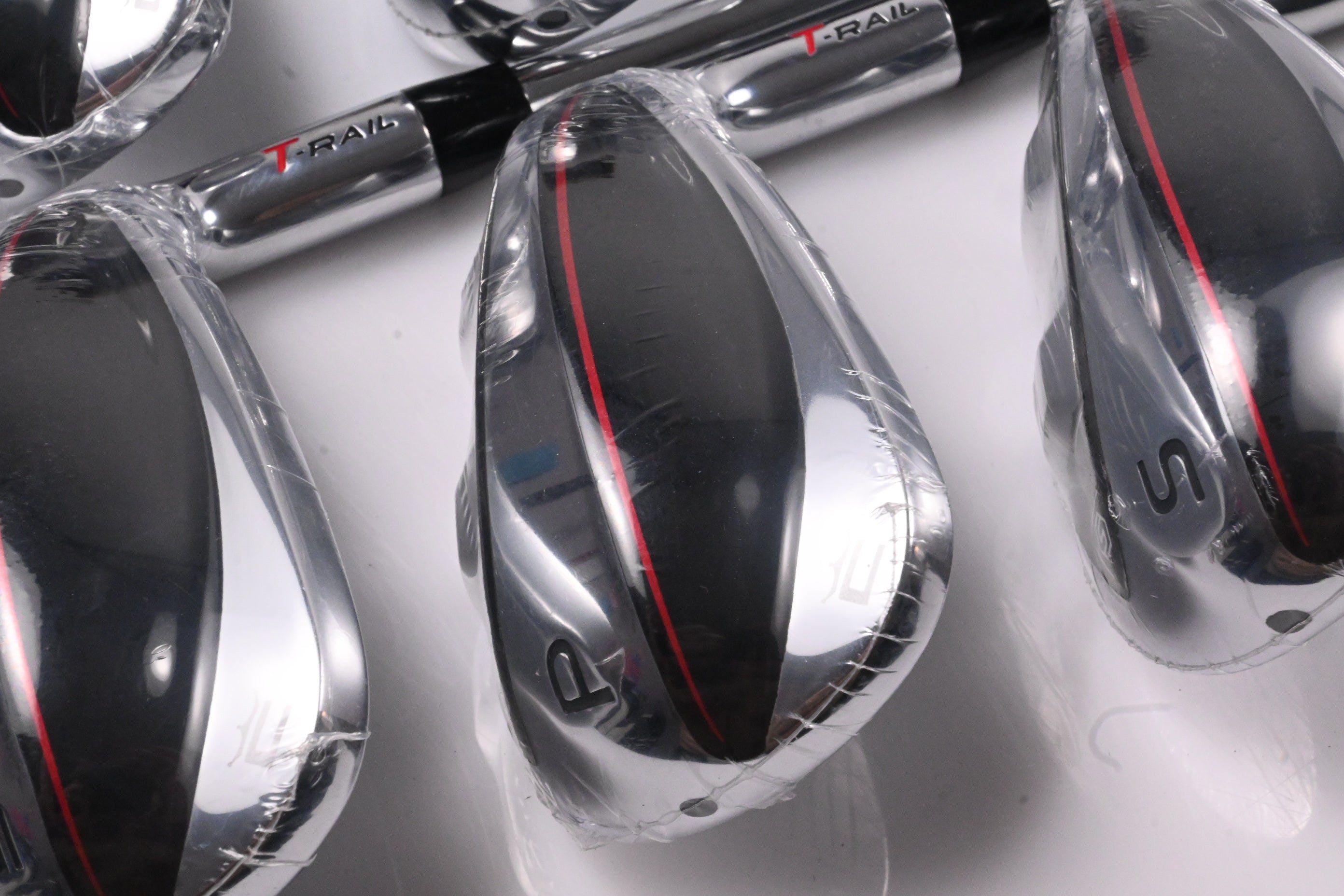 Cobra T-Rail 2023 Hybrid Irons / 7-PW+SW / Regular Flex KBS Tour 90 Shafts