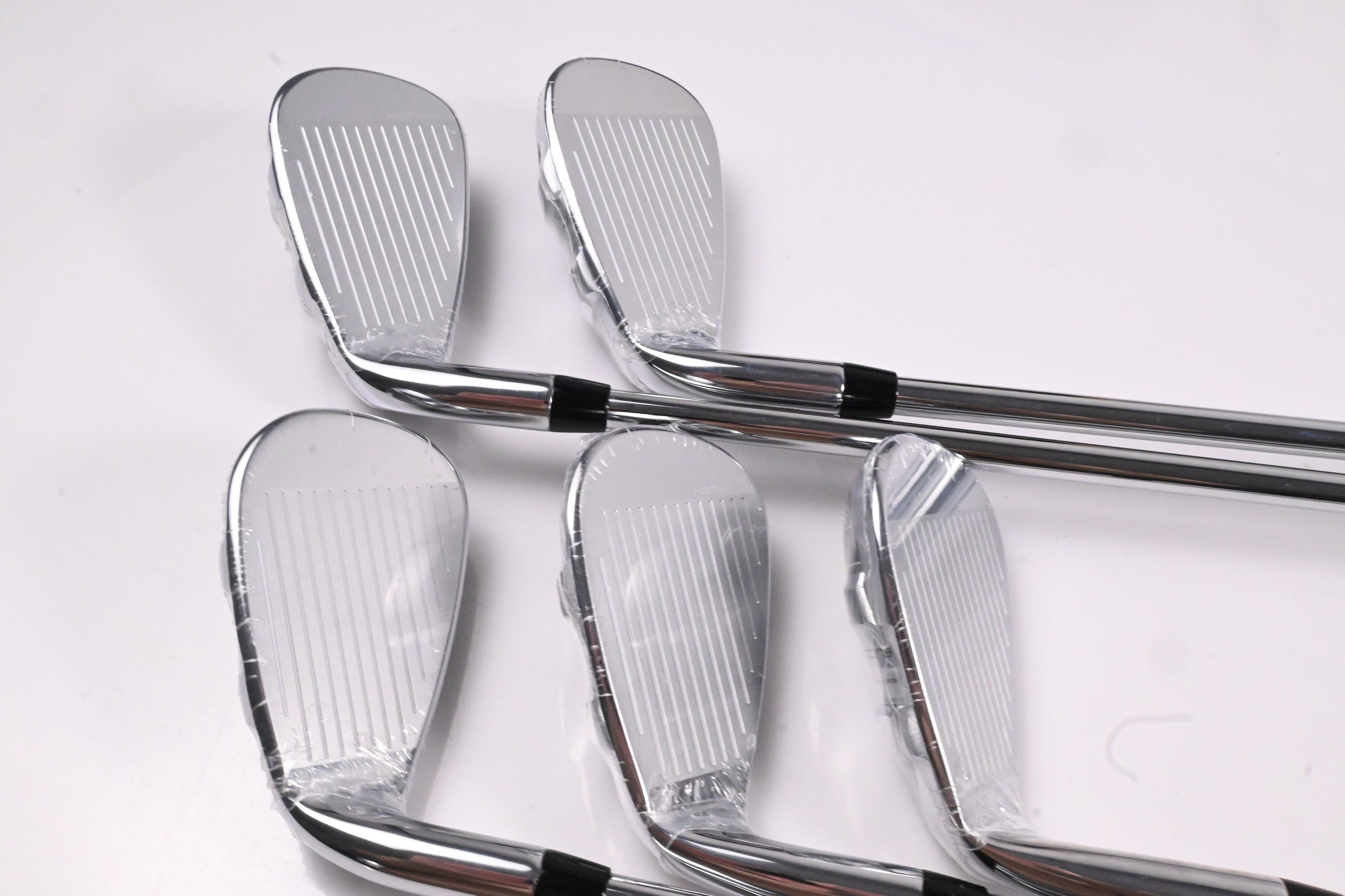 Cobra T-Rail 2023 Hybrid Irons / 7-PW+SW / Regular Flex KBS Tour 90 Shafts