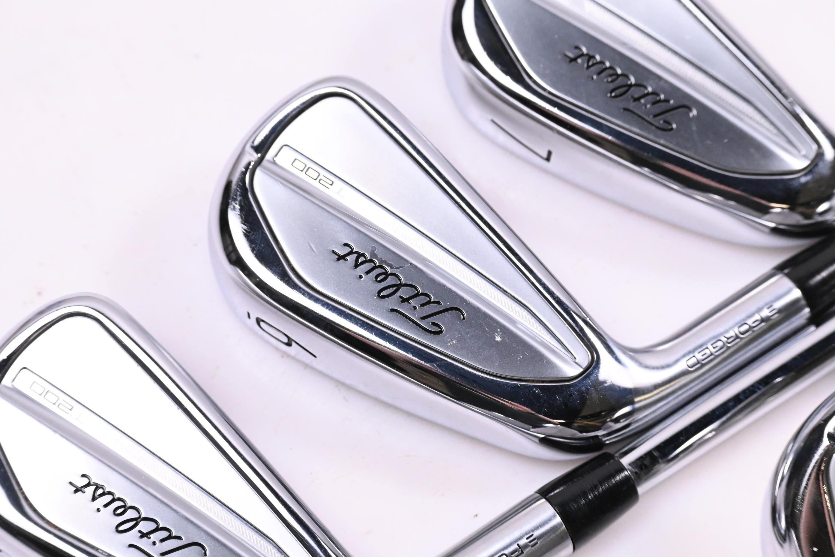 Left Hand Titleist T200 2023 Irons / 5-PW+48° / Regular Flex AMT Black R300