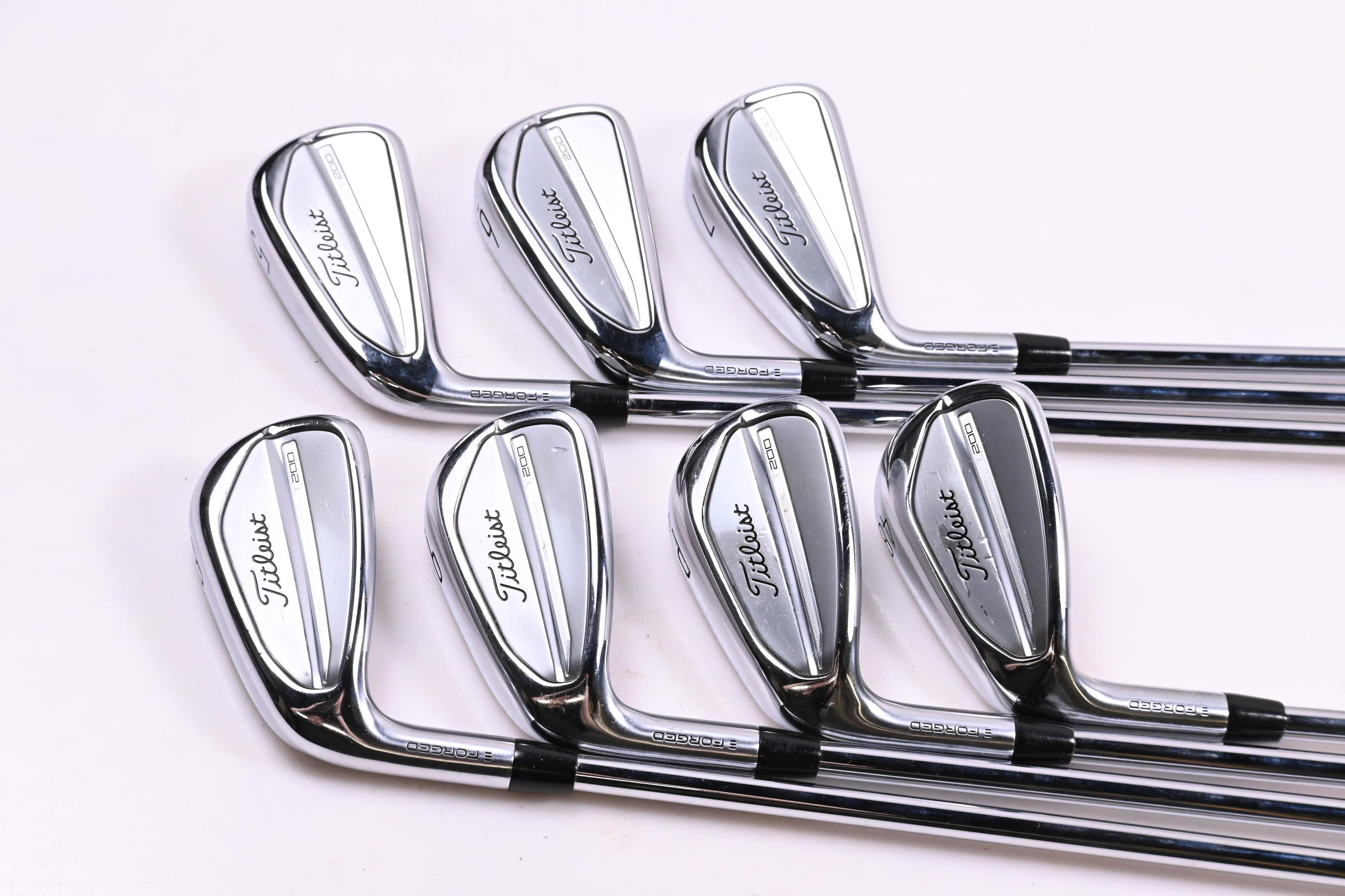 Left Hand Titleist T200 2023 Irons / 5-PW+48° / Regular Flex AMT Black R300