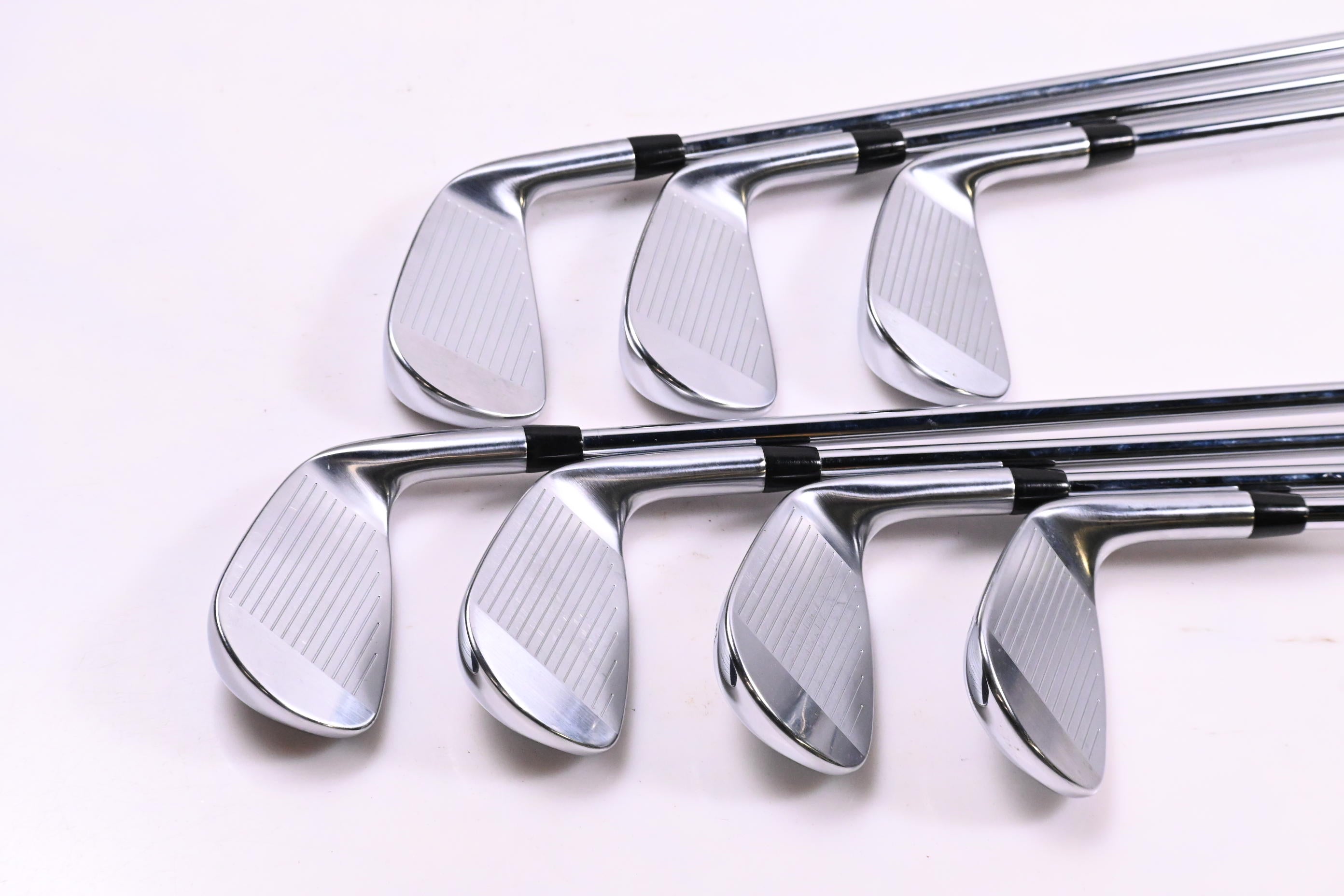 Left Hand Titleist T200 2023 Irons / 5-PW+48° / Regular Flex AMT Black R300