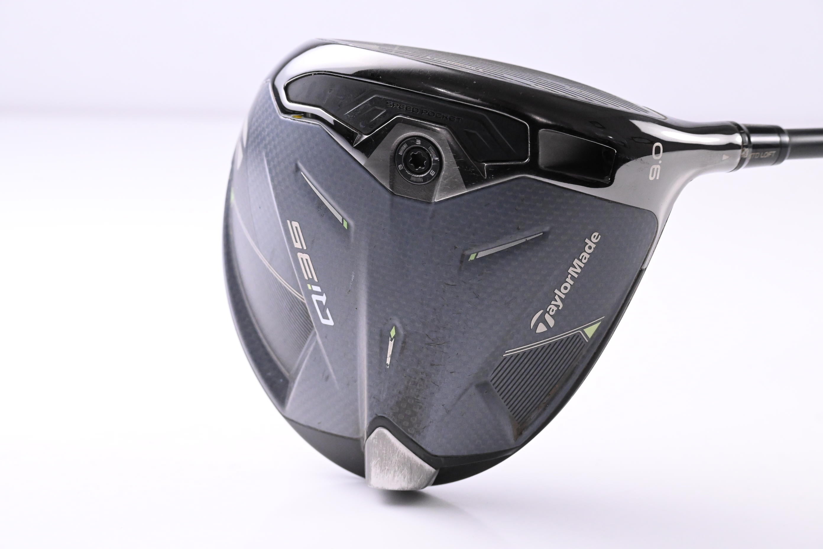 Taylormade Qi35 Driver / 9 Degree / Regular Flex Vanquish 5 Shaft