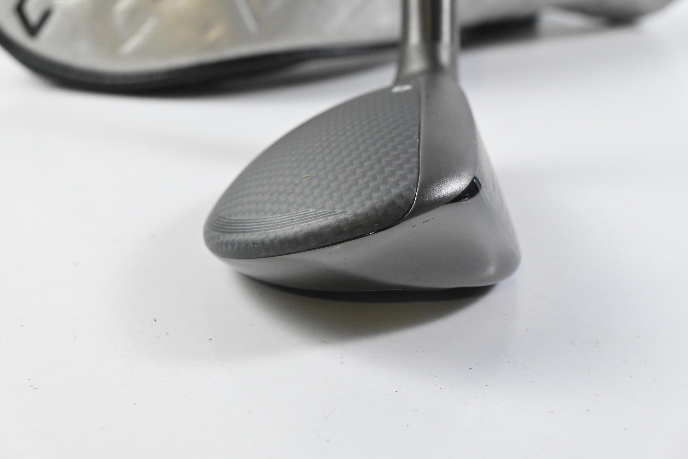 Taylormade Qi35 #4 Hybrid / 22 Degree / X-Flex Kai'li Blue Dark Waves 95 Shaft