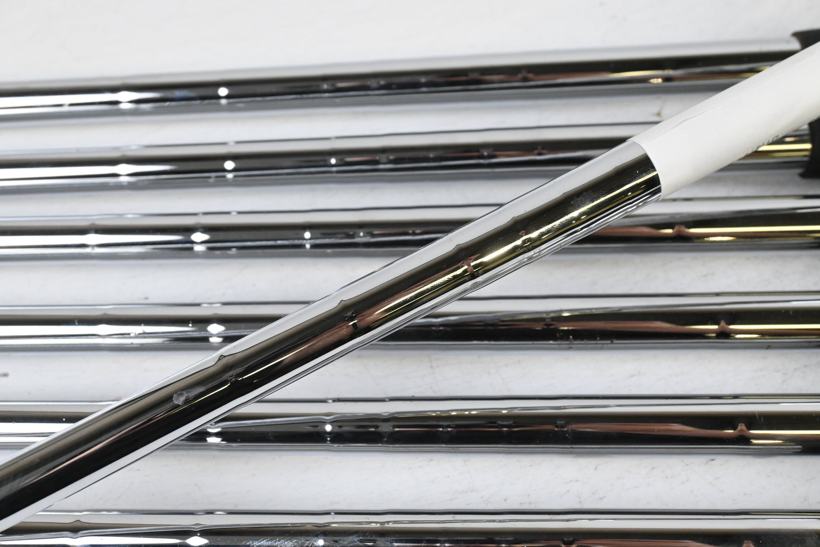 Ping i15 Irons / 4-PW / Black Dot / Regular Flex Ping AWT Shafts