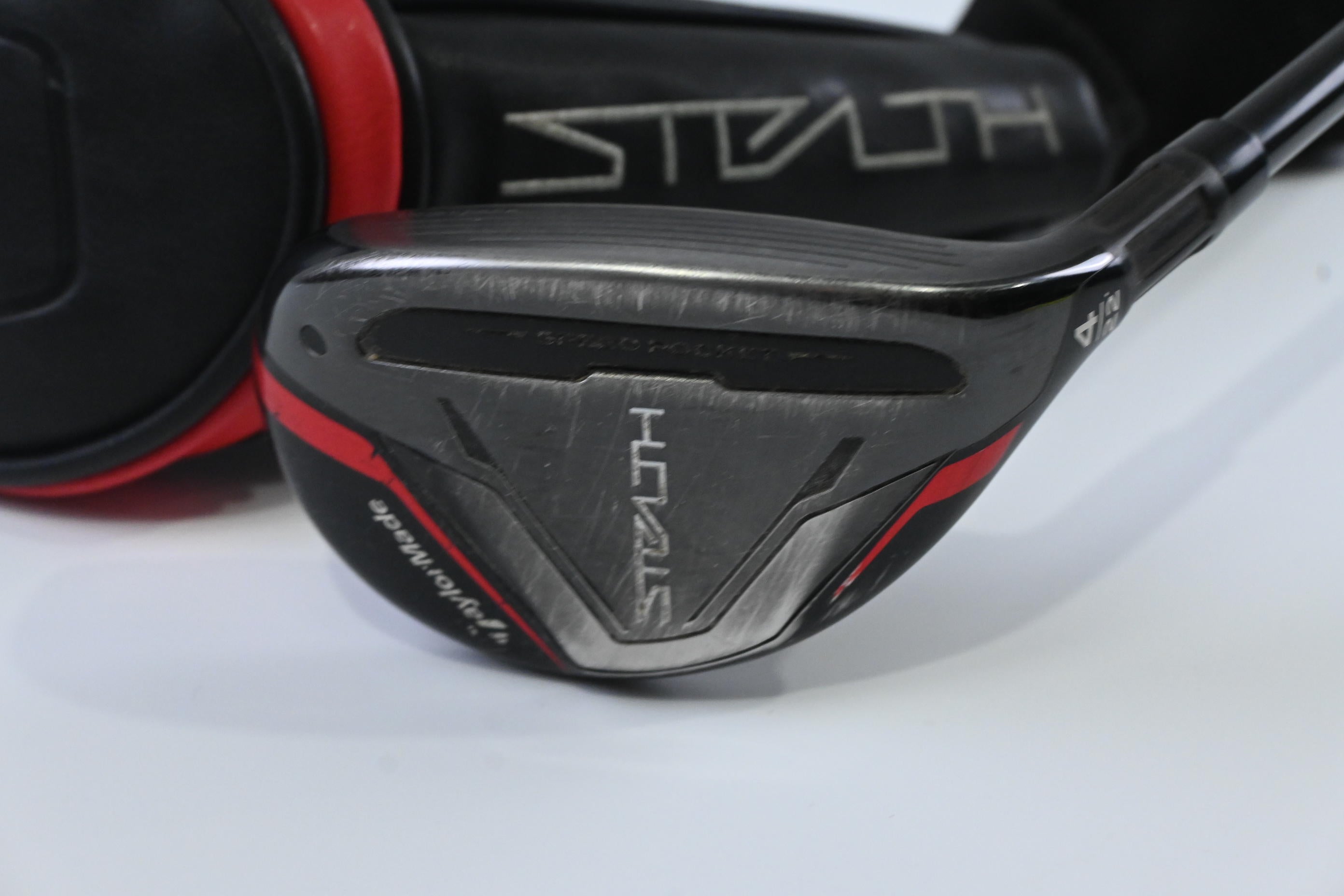 Taylormade Stealth #4 Hybrid / 22 Degree / Regular Flex Fujikura Ventus Red 6