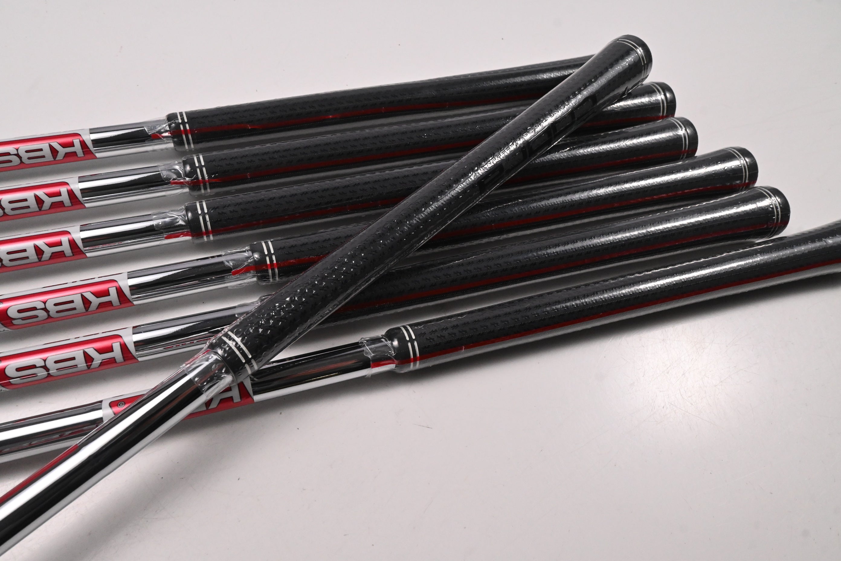 Cobra DS-Adapt Irons / 5-PW+GW / Regular Flex KBS Tour Lite Shafts