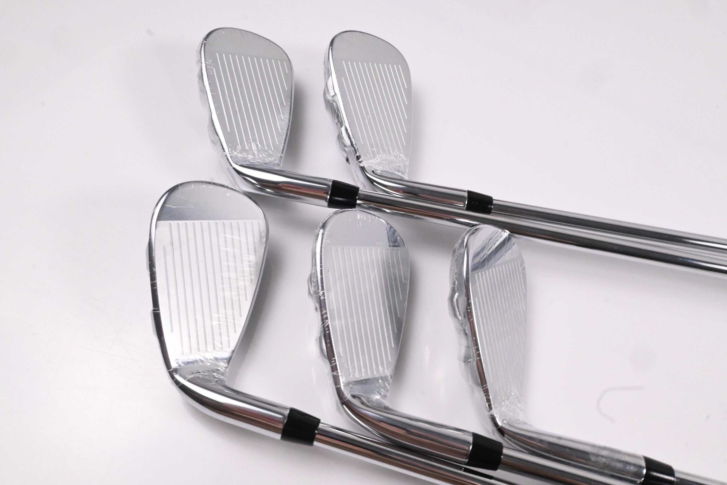 Cobra T-Rail 2023 Hybrid Irons / 7-PW+SW / Regular Flex KBS Tour 90 Shafts