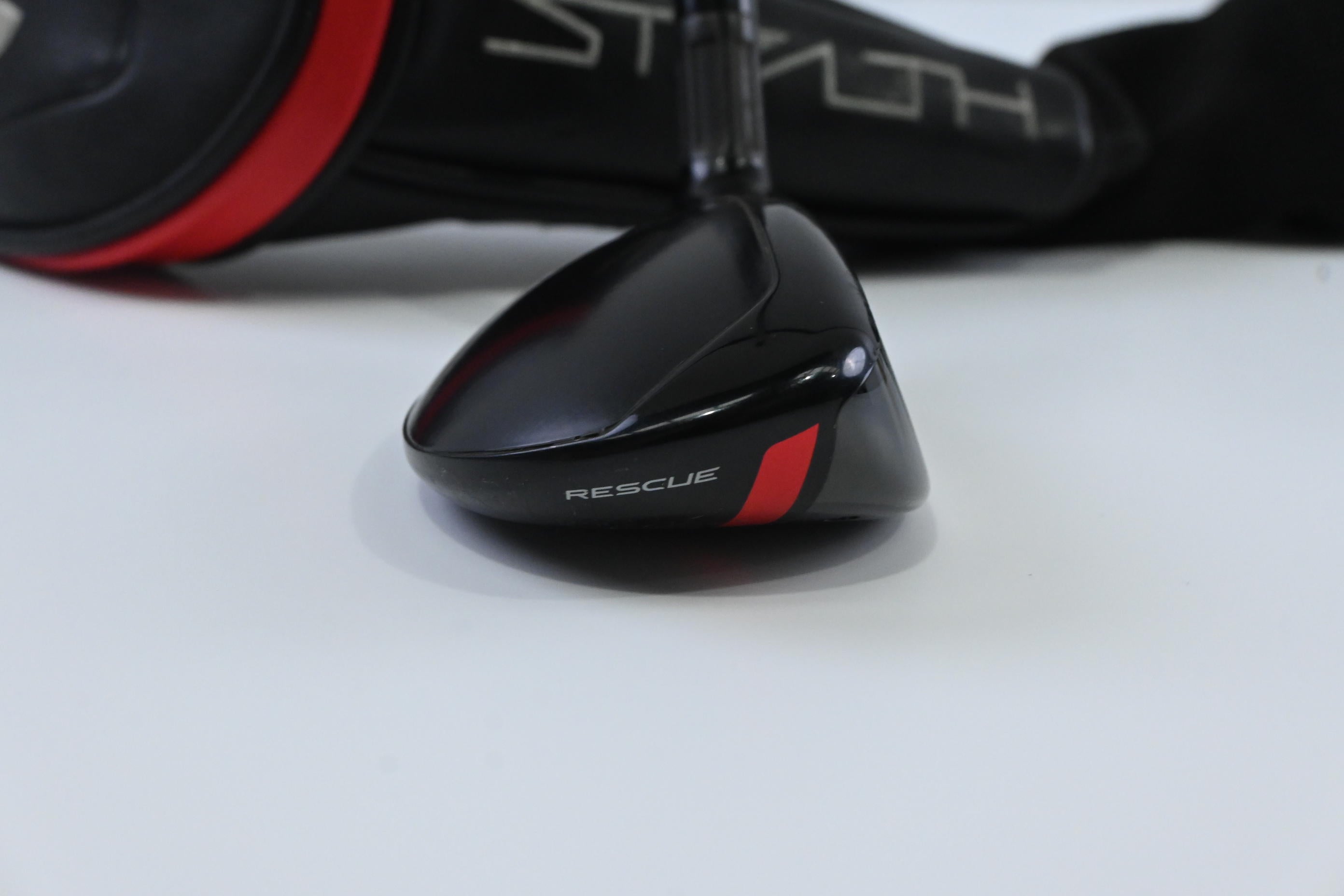 Taylormade Stealth #4 Hybrid / 22 Degree / Regular Flex Fujikura Ventus Red 6