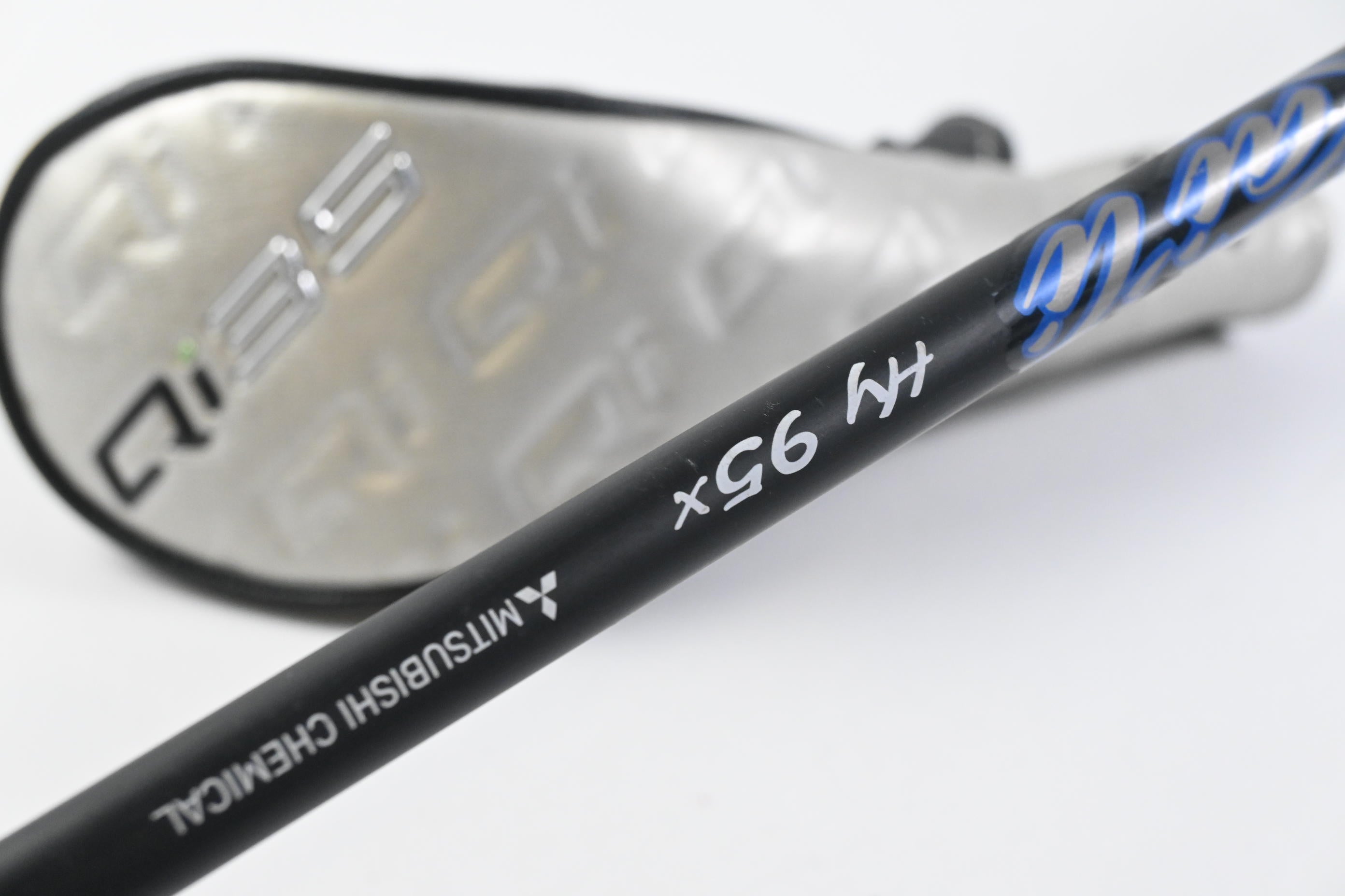 Taylormade Qi35 #4 Hybrid / 22 Degree / X-Flex Kai'li Blue Dark Waves 95 Shaft