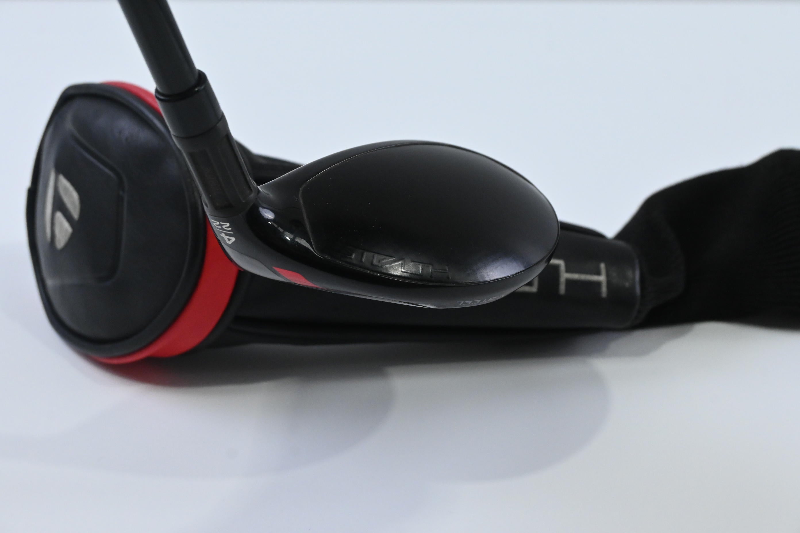 Taylormade Stealth #4 Hybrid / 22 Degree / Regular Flex Fujikura Ventus Red 6