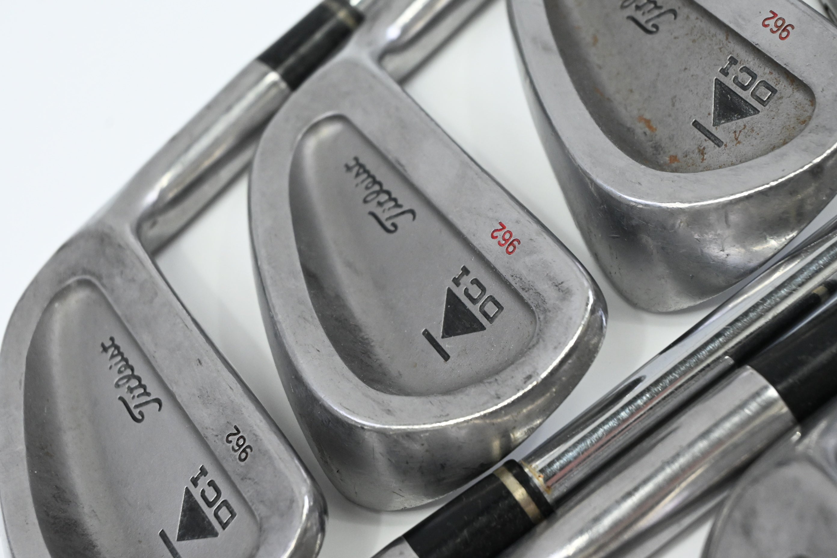 Titleist DCI 962 Irons / 3-PW+GW / Regular Flex Dynamic Gold R300 Shafts