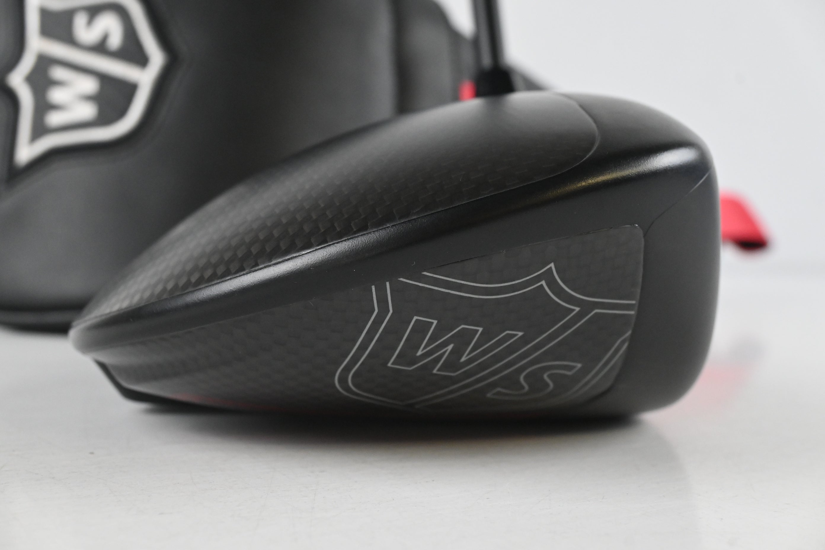 Wilson Dynapower Carbon 2023 Driver / 10.5 Degree / Regular Flex Helium Nano Core