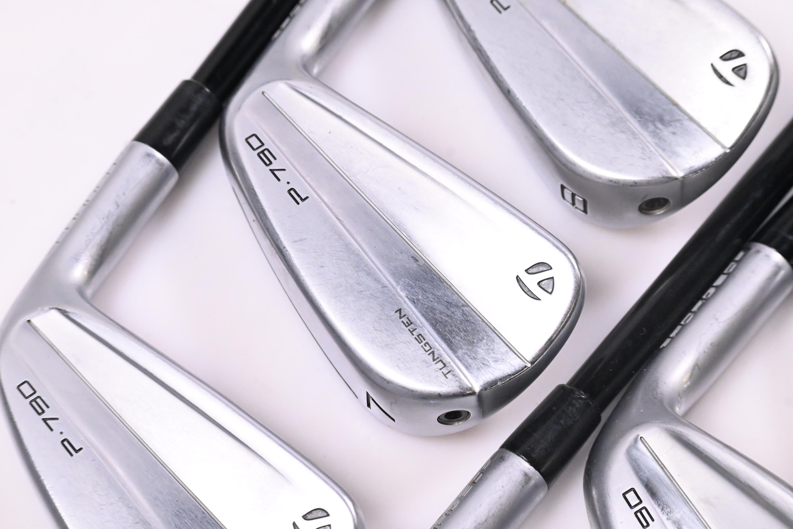 Taylormade P790 2023 Irons / 6-PW+GW / Regular Flex MMT 85 Shafts