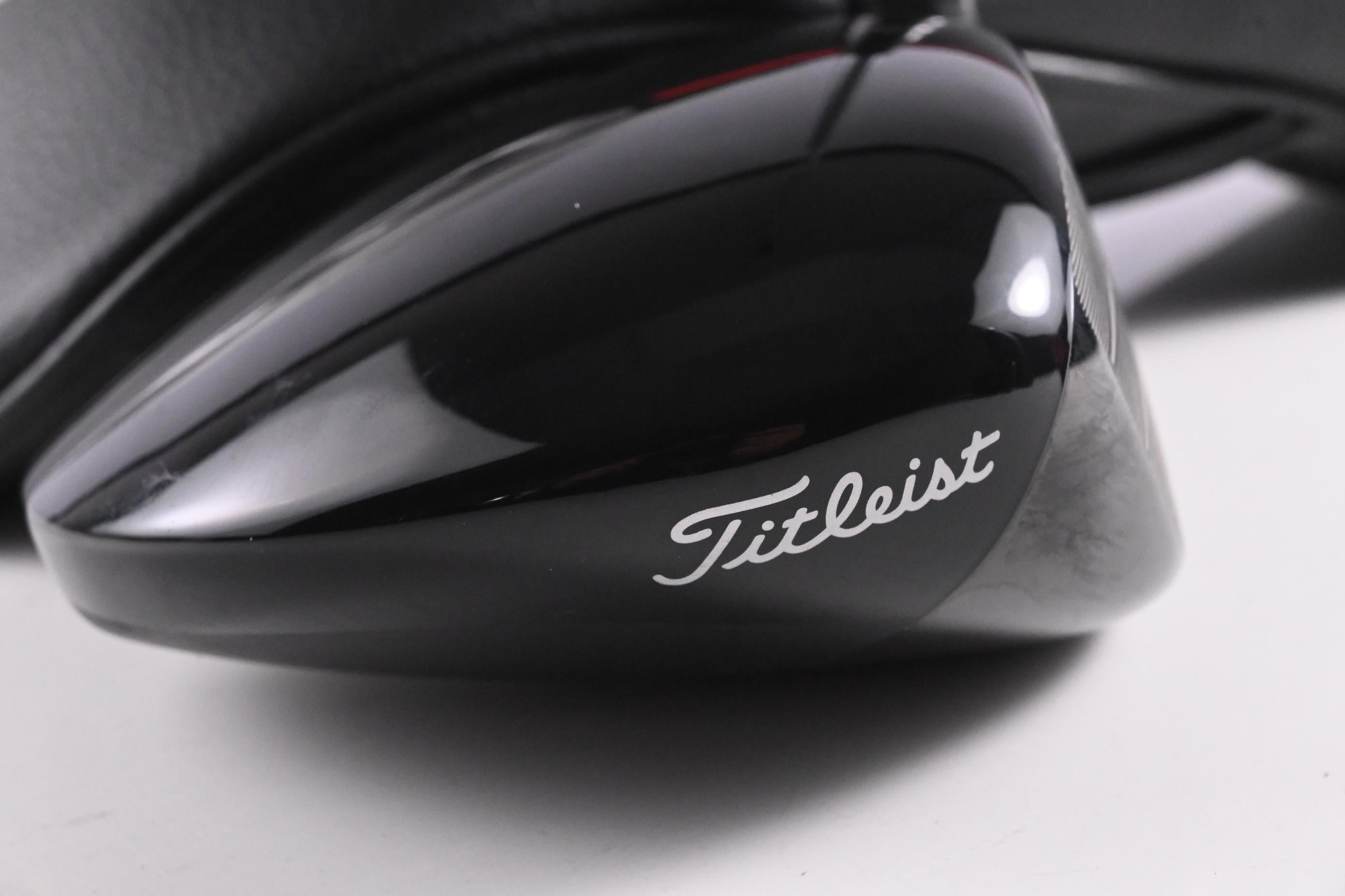 Titleist GT2 Driver / 10 Degree / Senior Flex Fujikura Air Speeder 40 Shaft