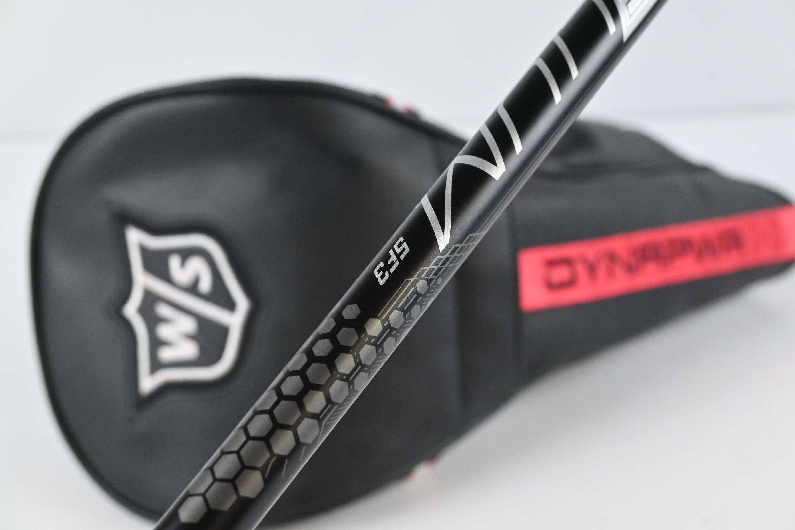Wilson Dynapower Carbon 2023 Driver / 10.5 Degree / Regular Flex Helium Nano Core