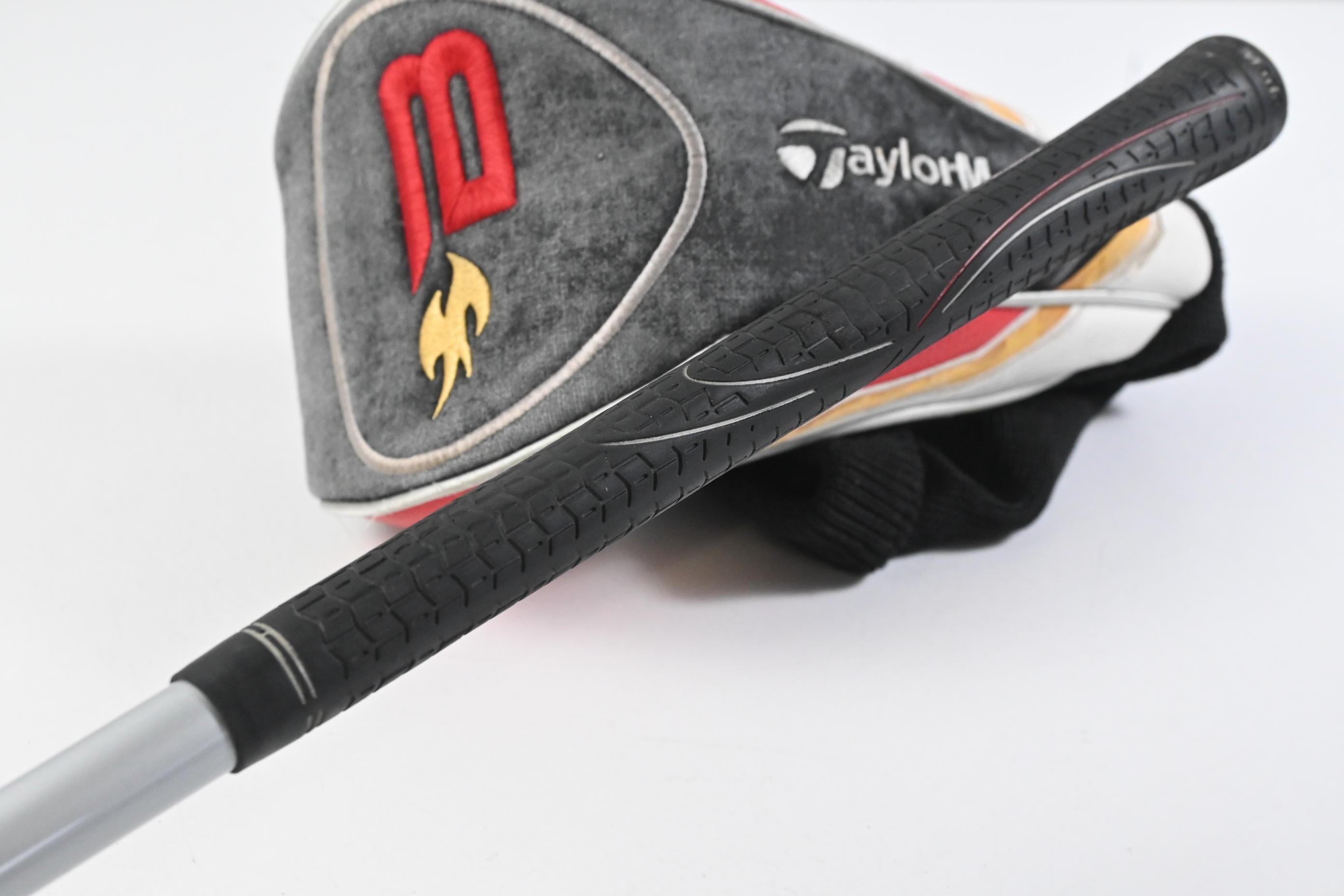 Left Hand Taylormade Burner 2008 Driver / 10.5 Degree / Regular Flex REAX 49