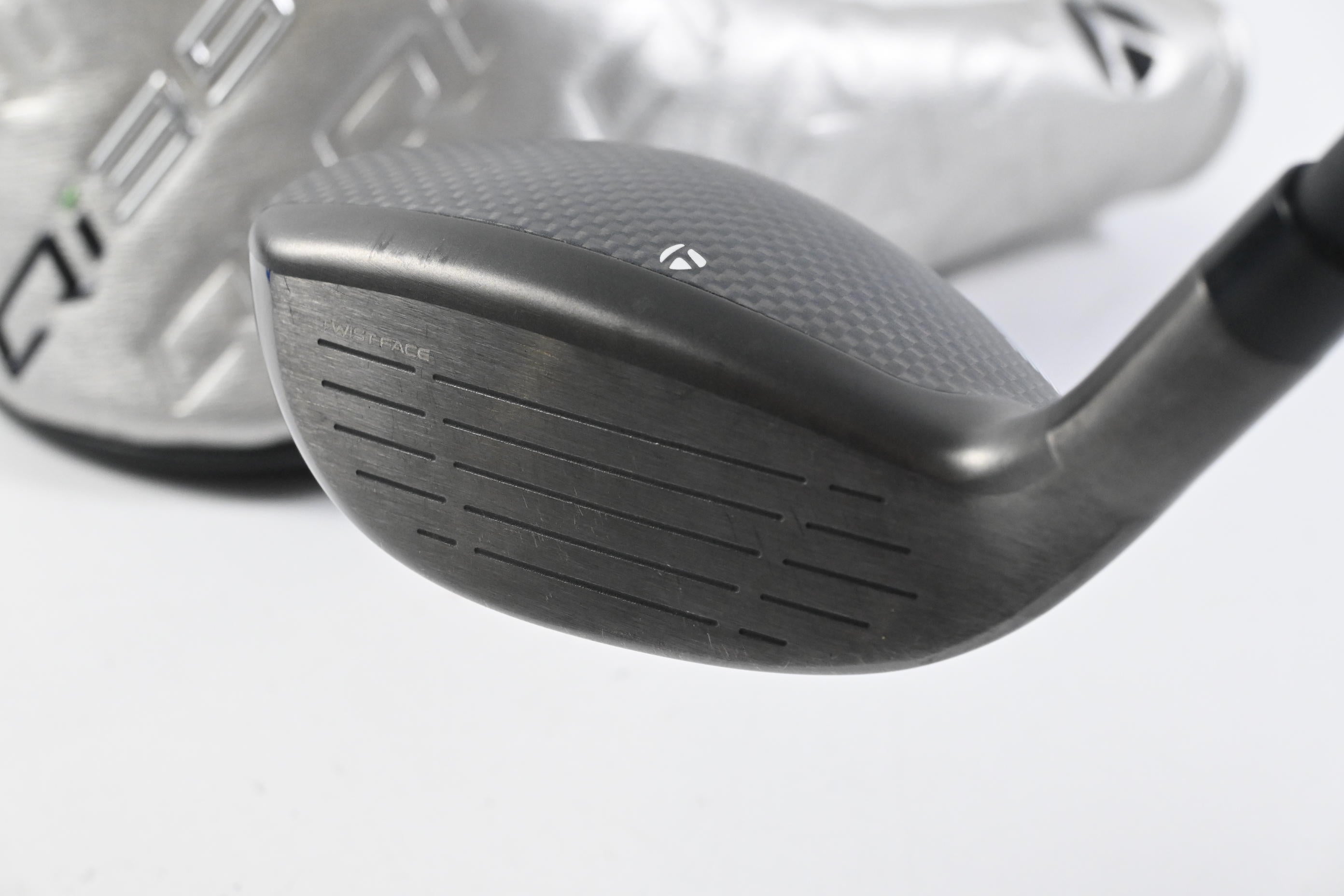 Taylormade Qi35 Max Lite #4 Hybrid / 23 Degree / Regular Flex Vanquish 5 Shaft