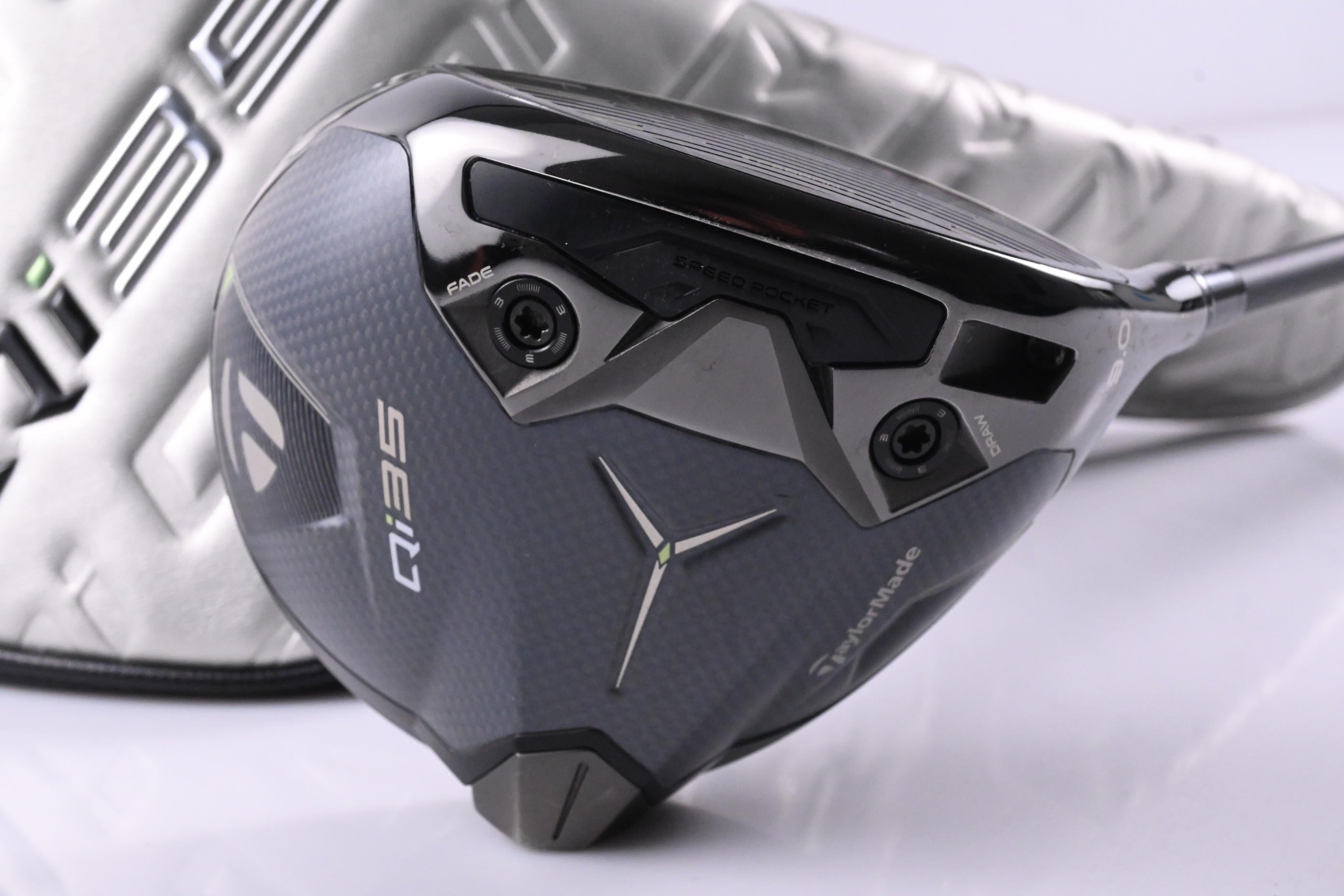 Taylormade Qi35 LS Driver / 9 Degree / X-Flex Kai'li White Dark Wave 60 Shaft