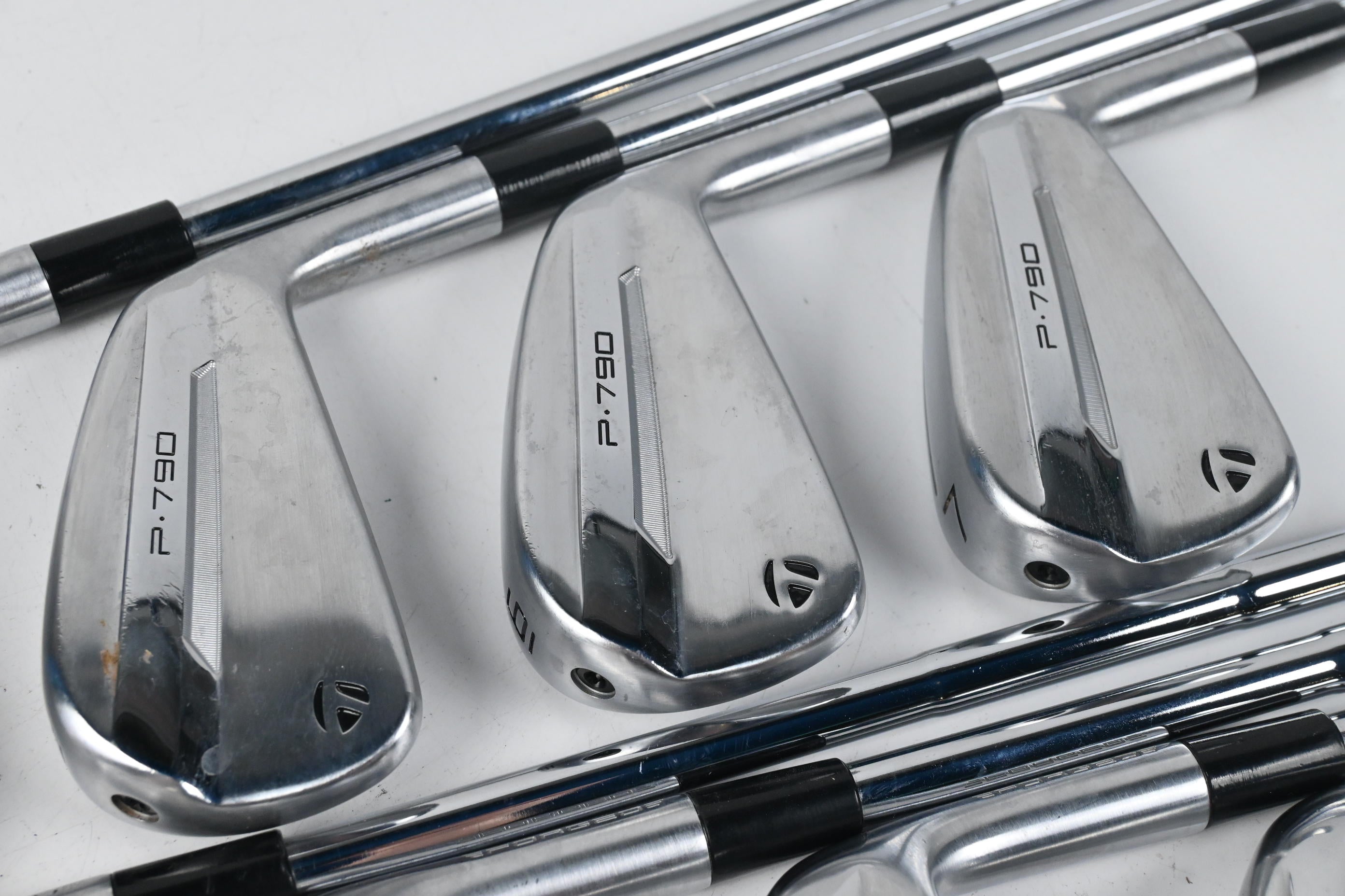 Taylormade P790 2025 Irons / 4-PW+GW / X-Flex Dynamic Gold Mid X100 115 Shafts
