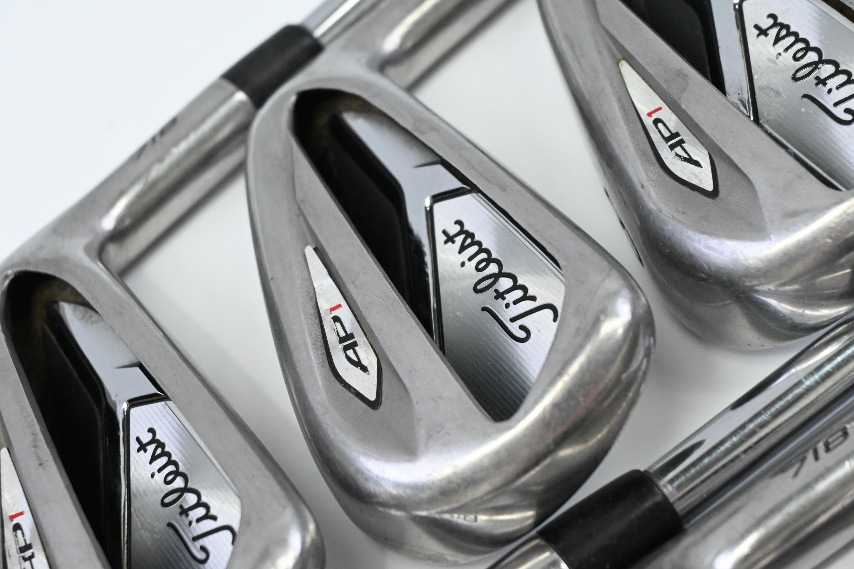 Titleist 718 AP1 Irons / 6-PW+GW / Regular Flex AMT Red Shafts