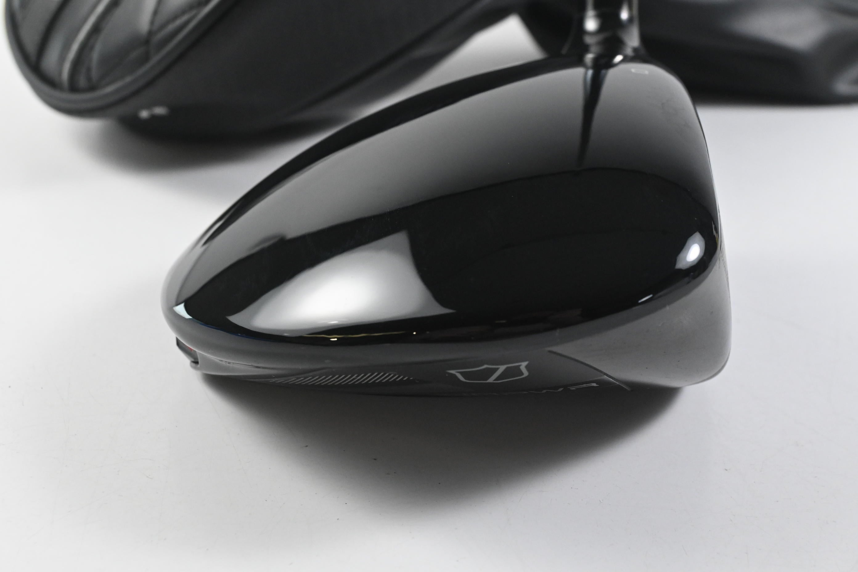 Wilson DYNAPWR 2025 Max Driver / 10.5 Degree / Regular Flex UST LIN-Q M40X 5