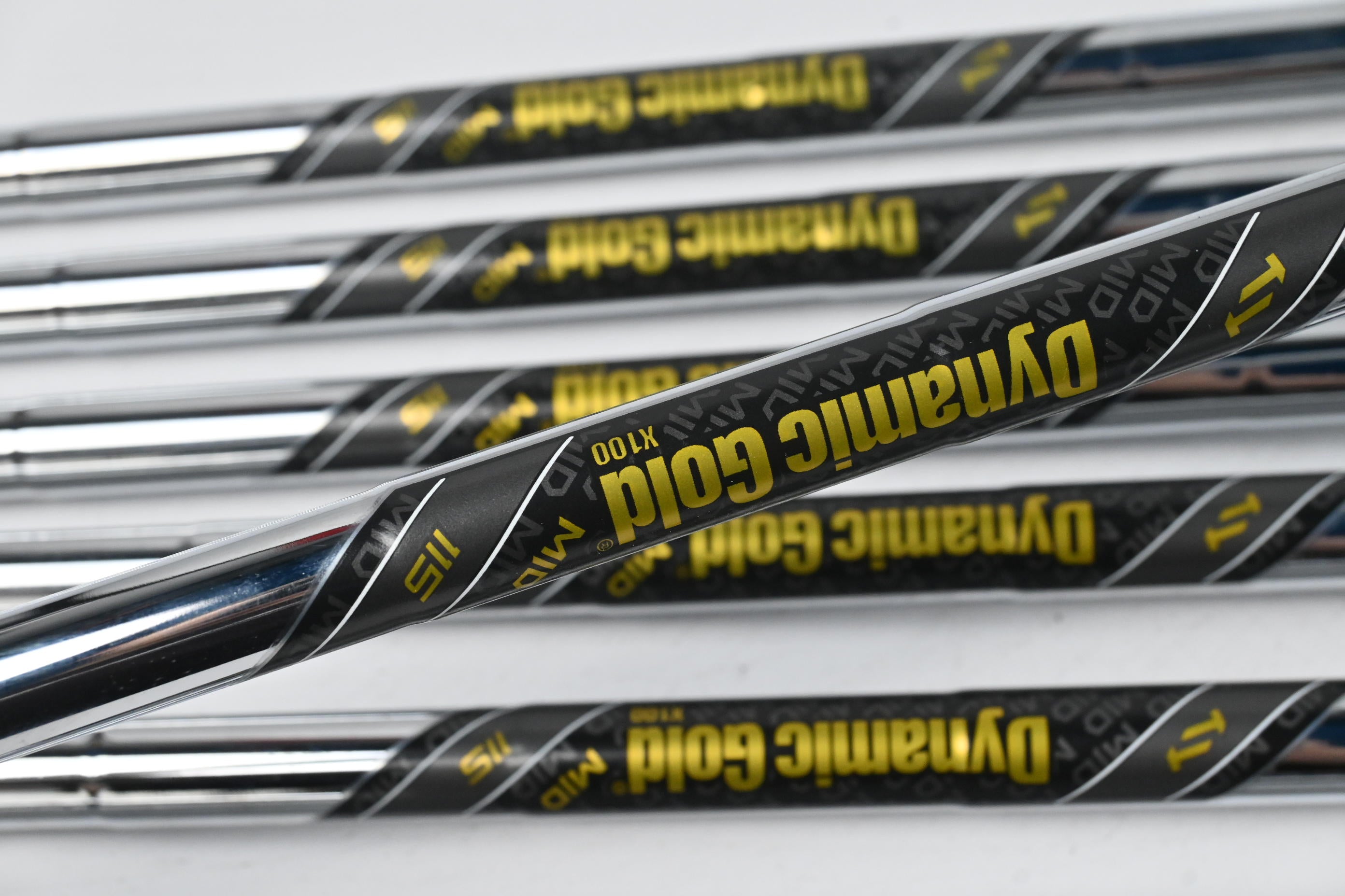 Taylormade P790 2025 Irons / 4-PW+GW / X-Flex Dynamic Gold Mid X100 115 Shafts