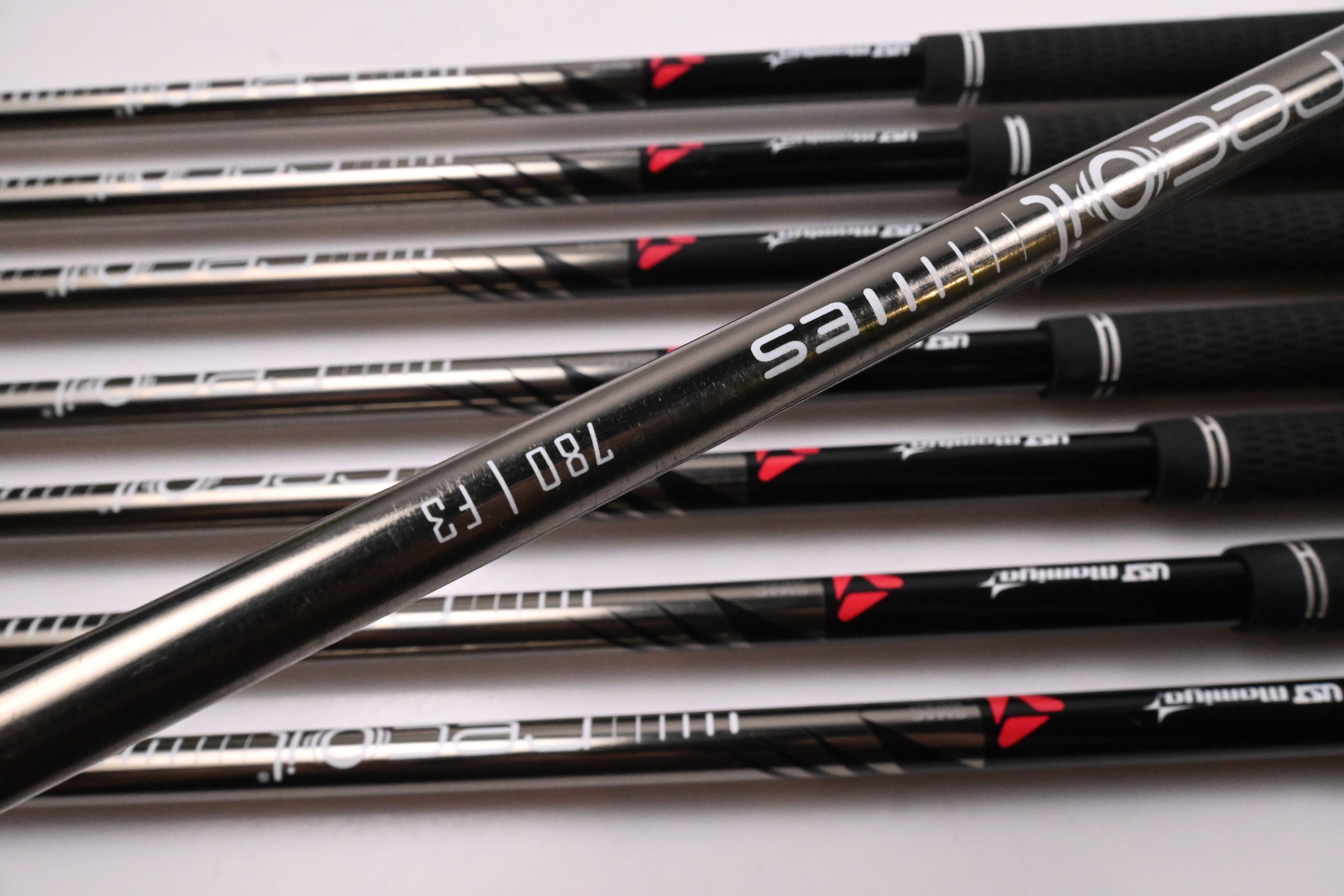 Left Hand Ping G700 Irons / 5-PW+GW+SW / Black Dot / Regular Flex UST Recoil ES