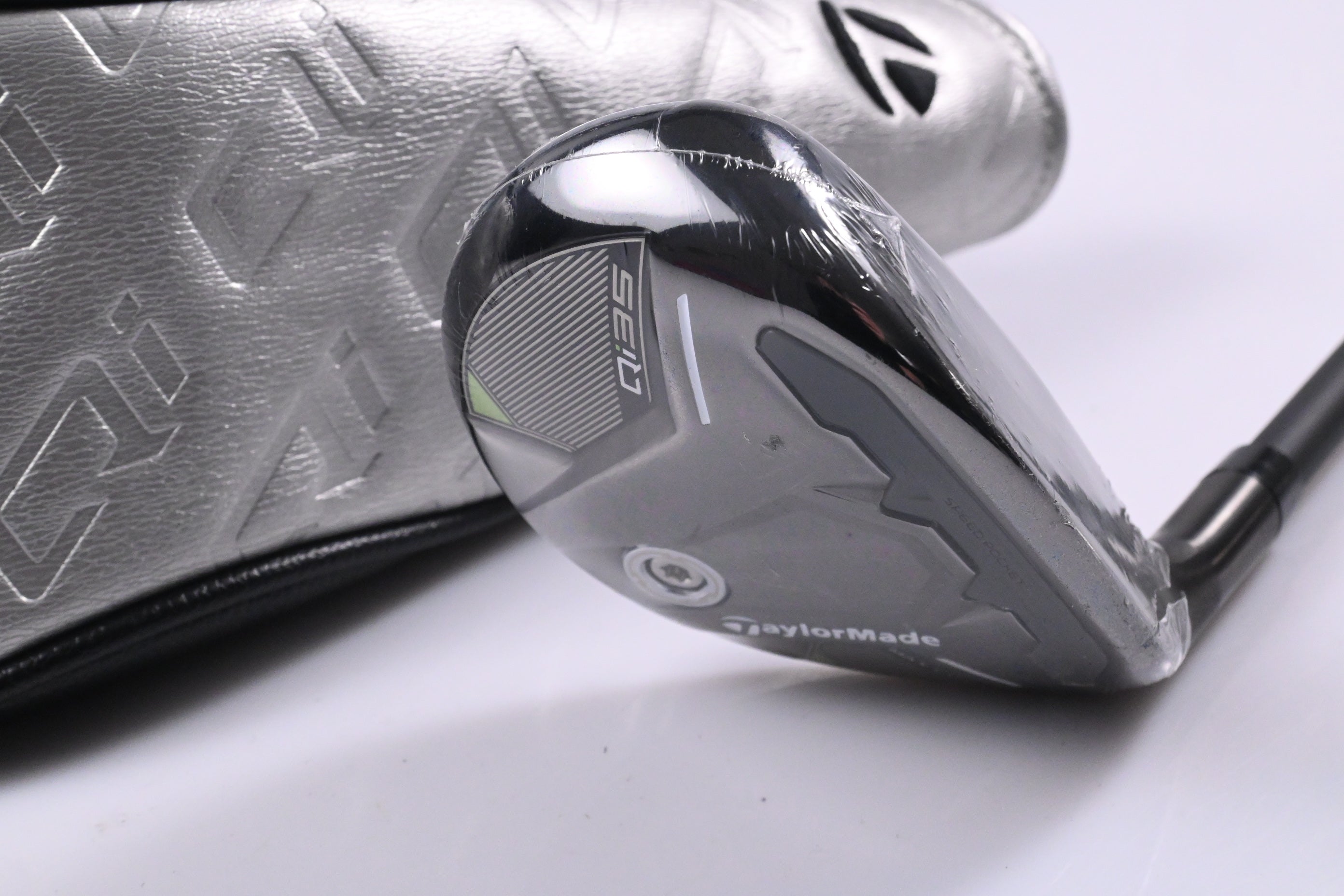 Taylormade Qi35 Max Lite #5 Hybrid / 27 Degree / Senior Flex Vanquish 5 Shaft