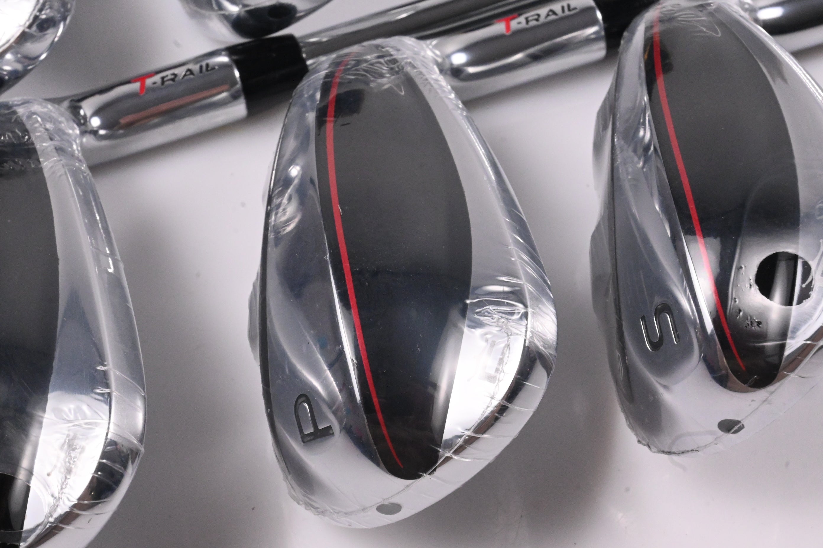 Cobra T-Rail 2023 Hybrid Irons / 7-PW+SW / Regular Flex KBS Tour 90 Shafts