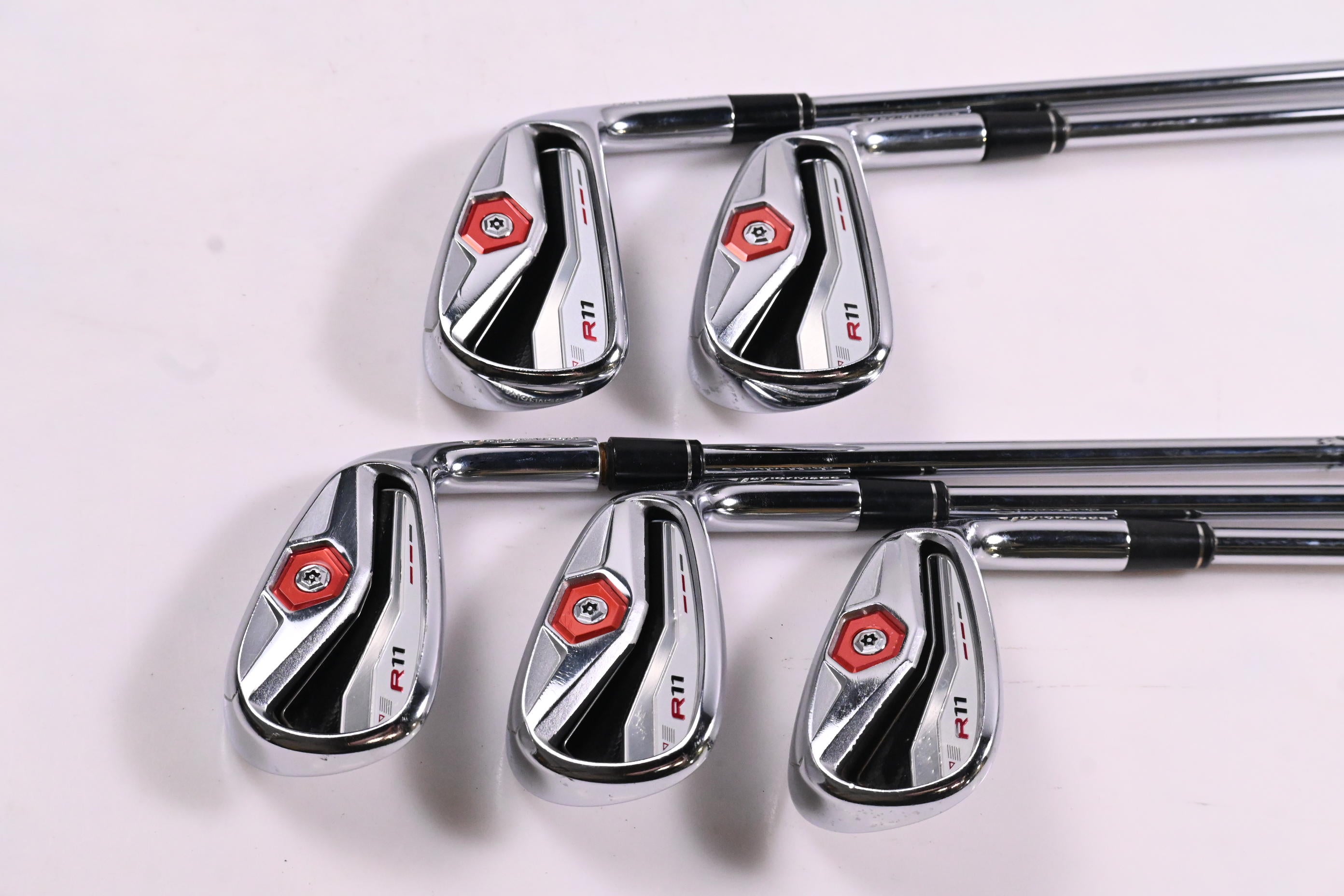 Taylormade R11 Irons / 6-PW / Regular Flex Dynamic Gold R300 Shafts
