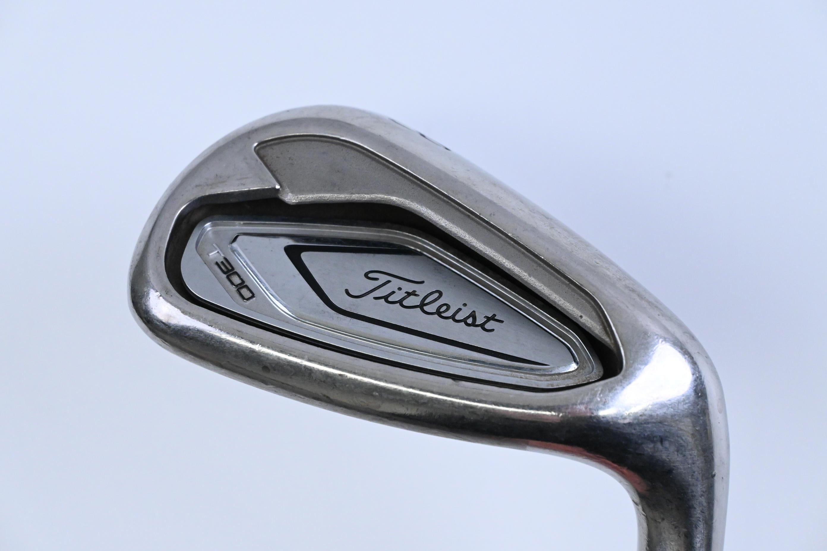 Titleist T300 2019 Gap Wedge / 48 Degree / Regular Flex AMT Red R300 Shaft