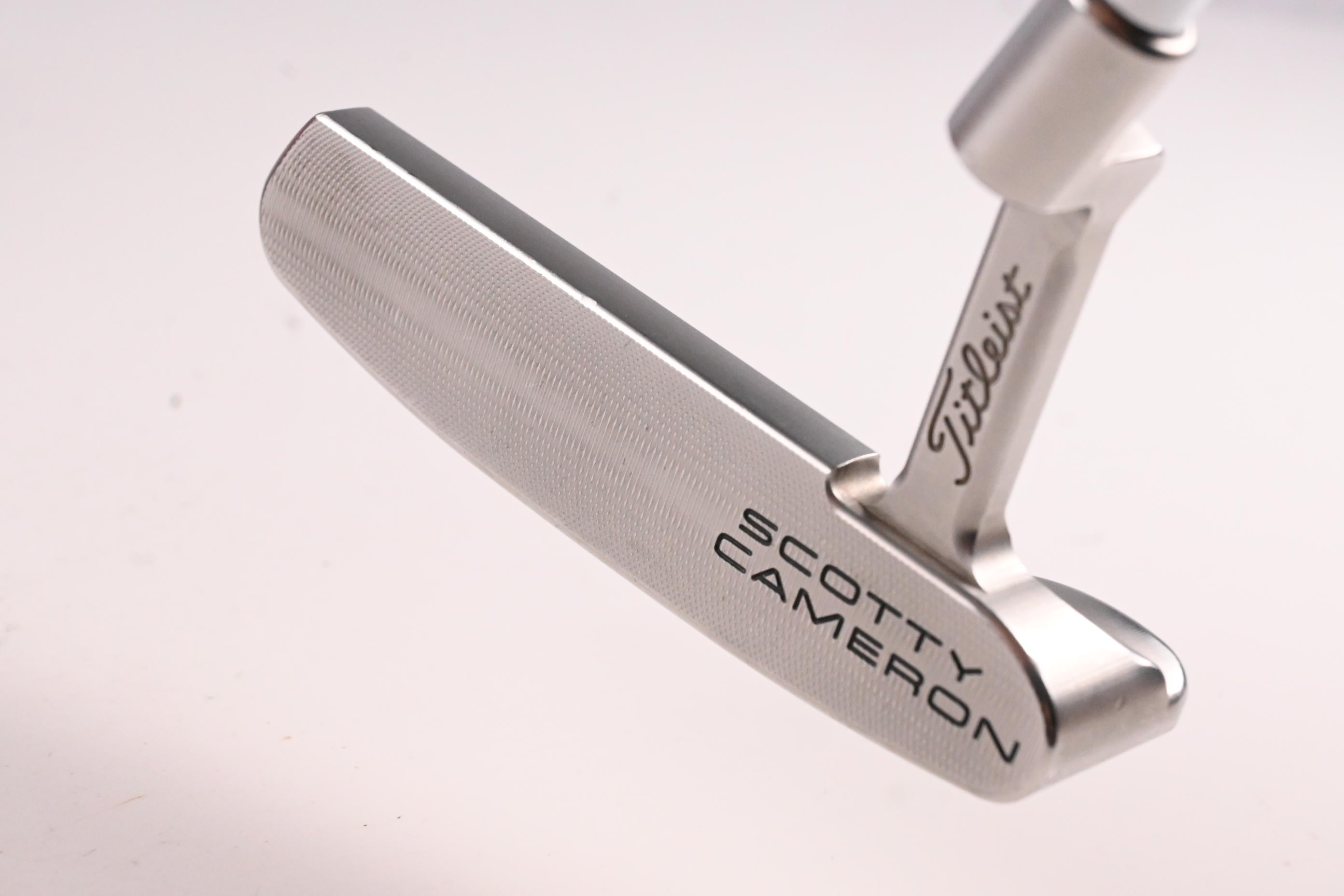 Scotty Cameron Special Select Newport Putter / 33 Inch