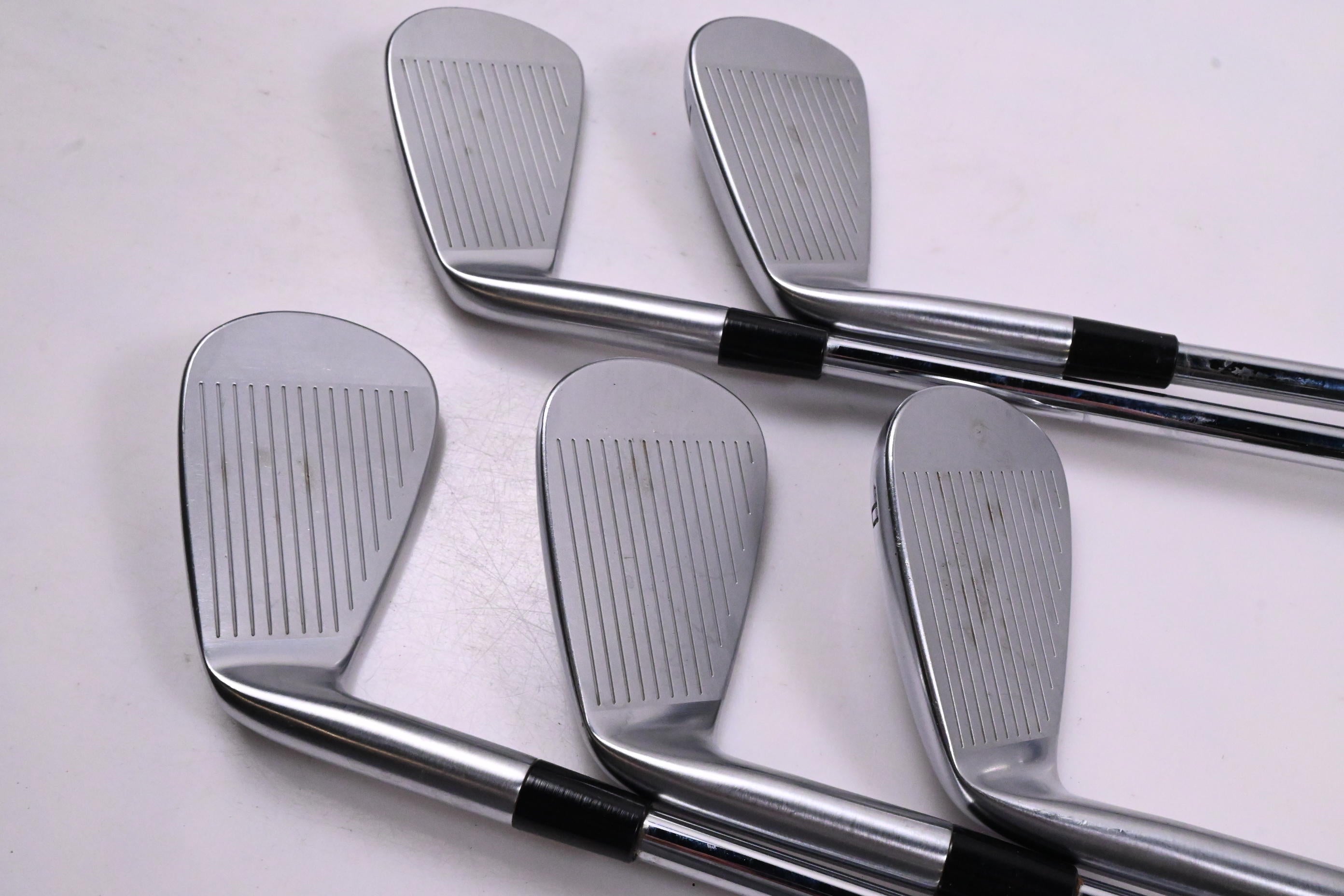 Taylormade P.7CB Irons / 6-PW / Stiff Flex Dynamic Gold Mid 115 S300 Shafts