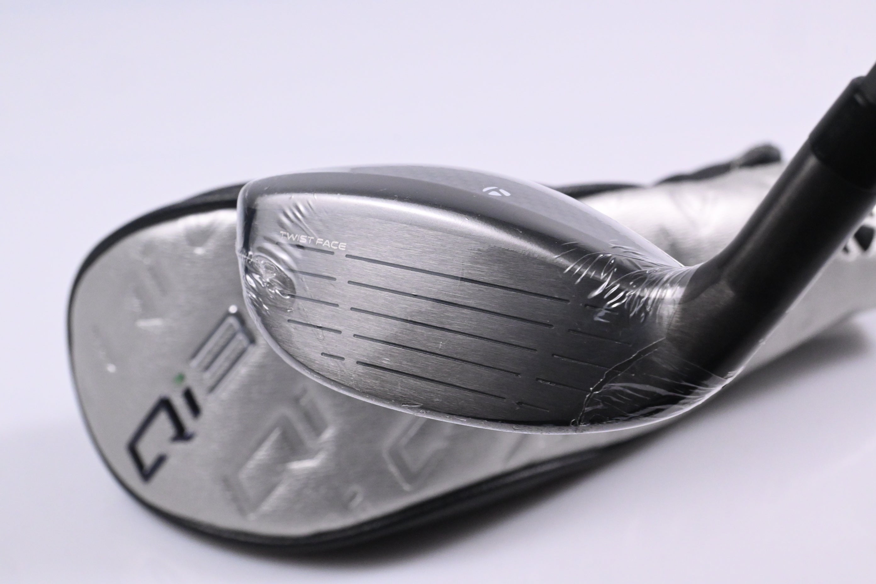Taylormade Qi35 Max Lite #5 Hybrid / 27 Degree / Senior Flex Vanquish 5 Shaft
