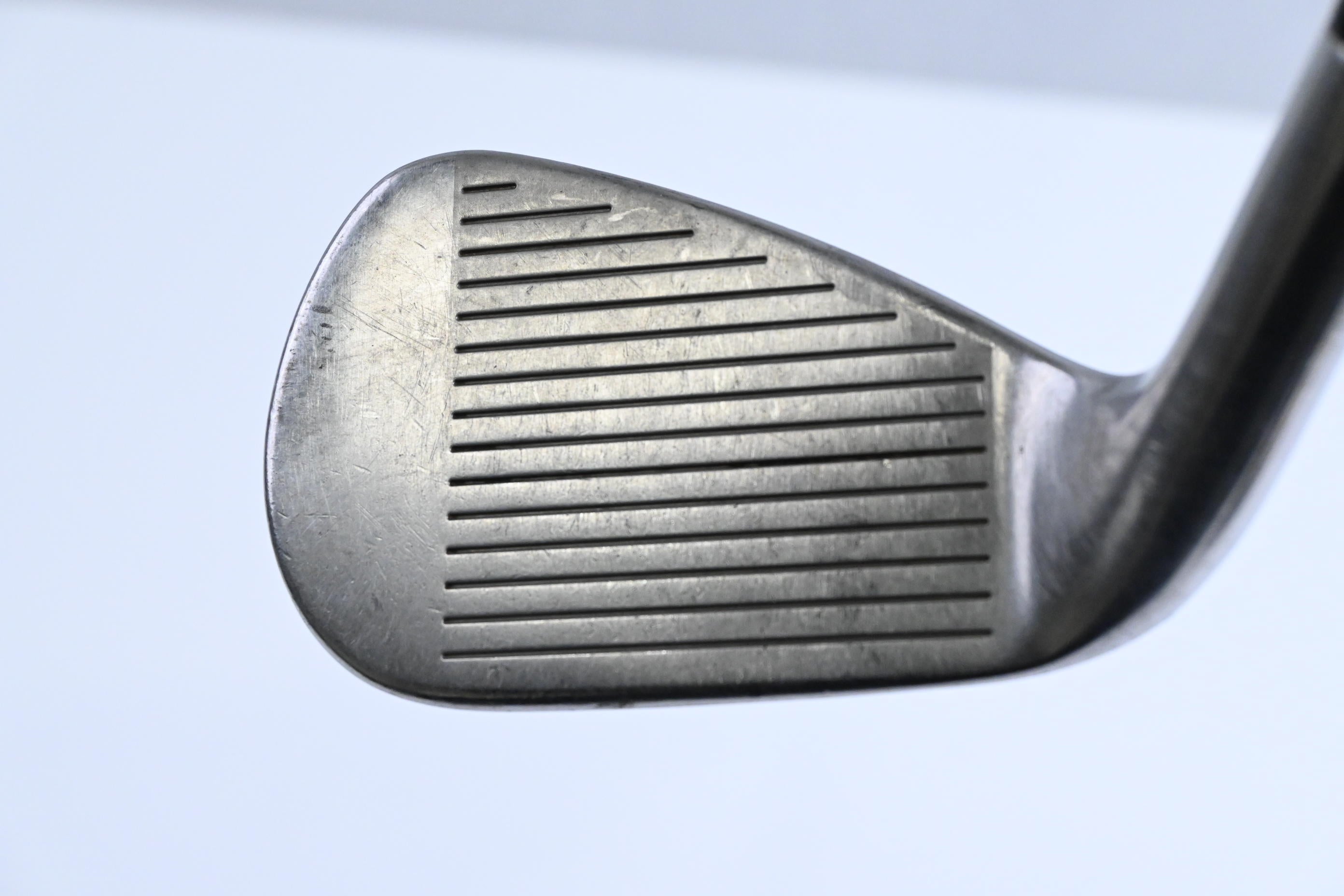 Titleist T300 2019 Gap Wedge / 48 Degree / Regular Flex AMT Red R300 Shaft