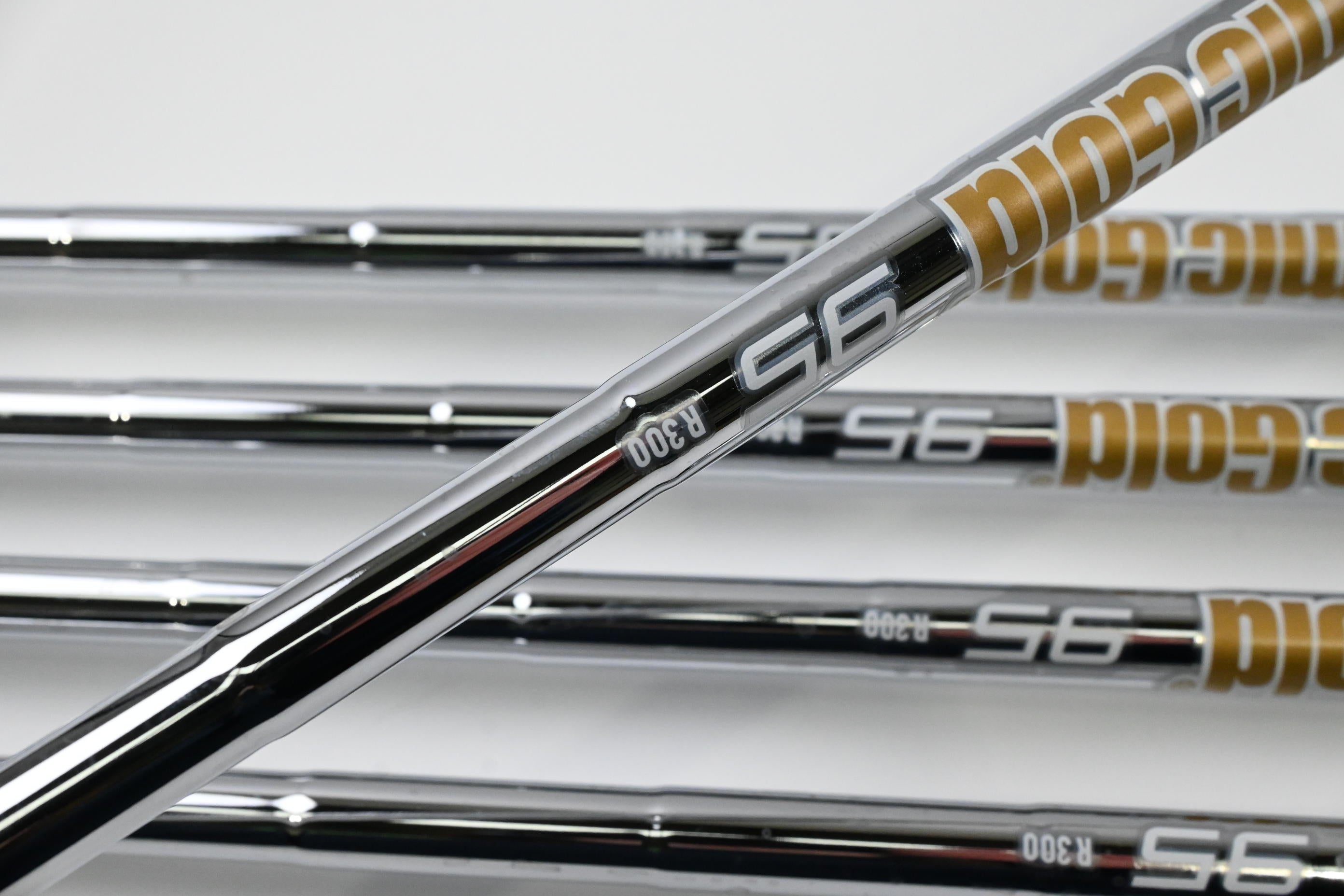 PXG 0311 XP Gen7 Irons / 6-PW / Regular Flex Dynamic Gold 95 R300 Shafts