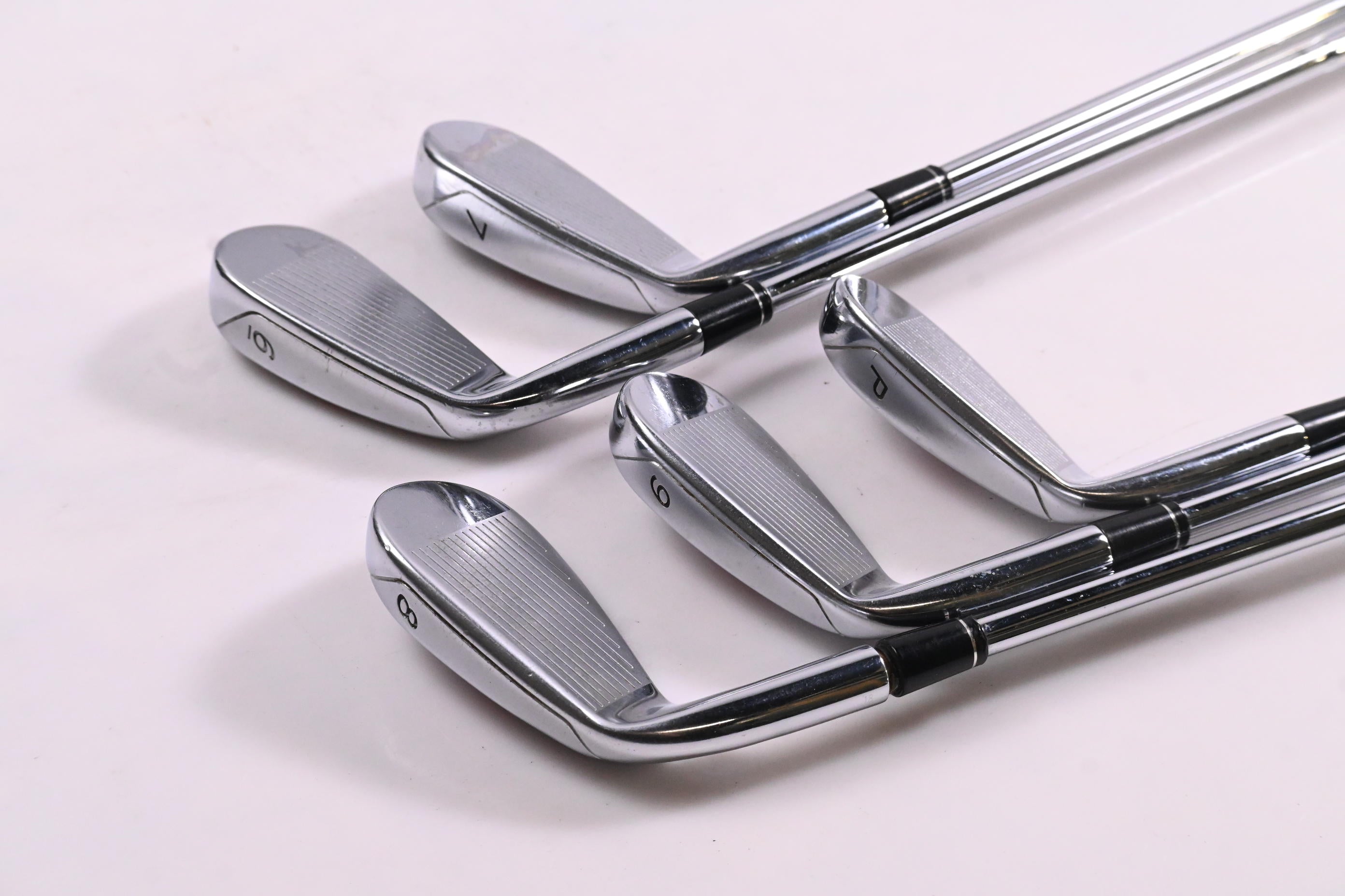 Taylormade R11 Irons / 6-PW / Regular Flex Dynamic Gold R300 Shafts
