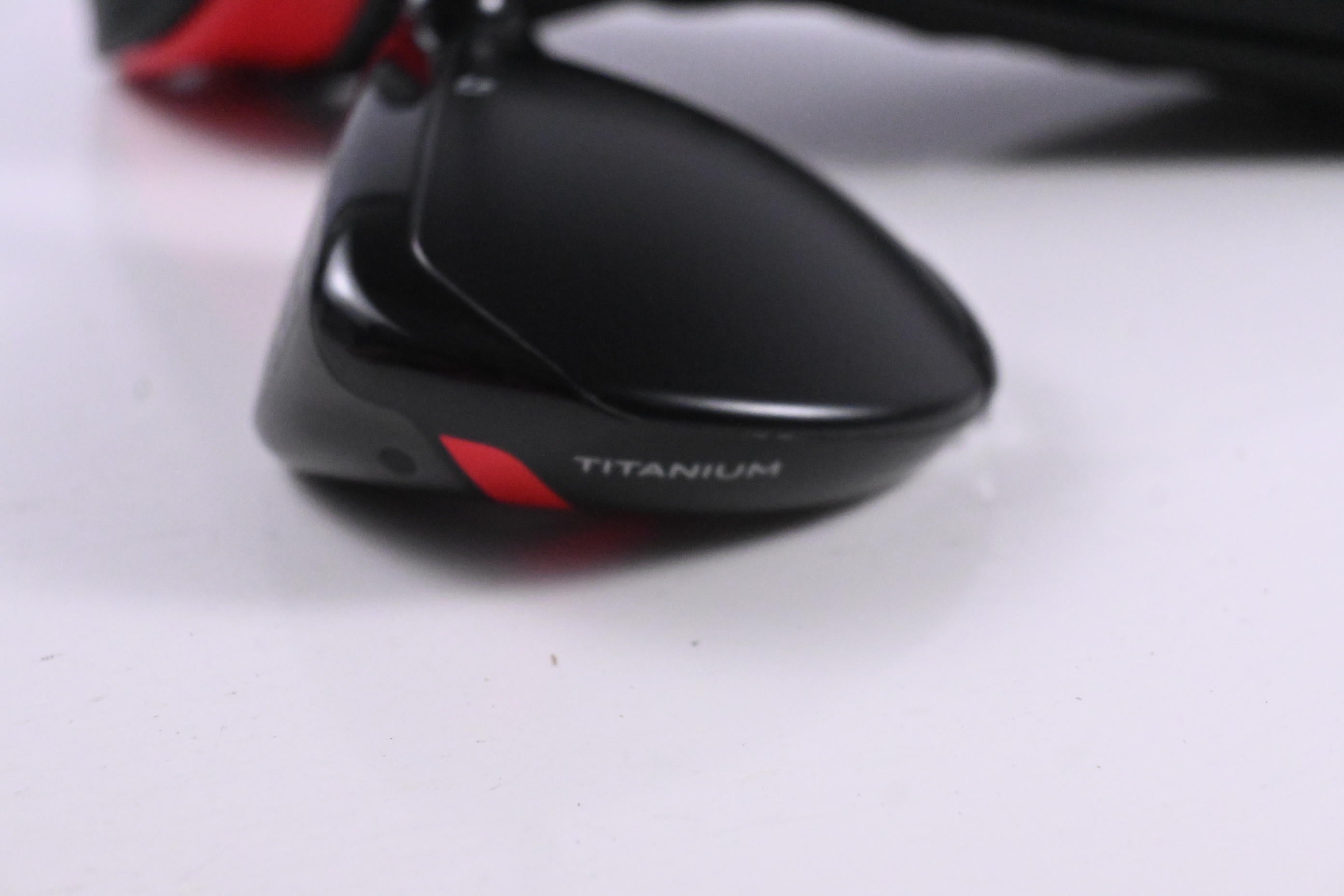 Left Hand Taylormade Stealth Plus #5 Wood / 19 Degree / Regular Flex HZRDUS RDX Smoke Red 65