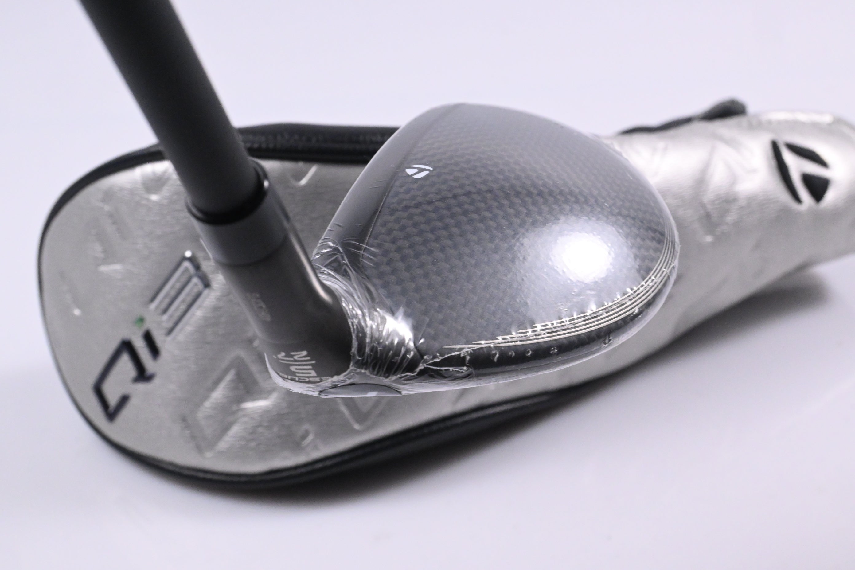 Taylormade Qi35 Max Lite #5 Hybrid / 27 Degree / Senior Flex Vanquish 5 Shaft