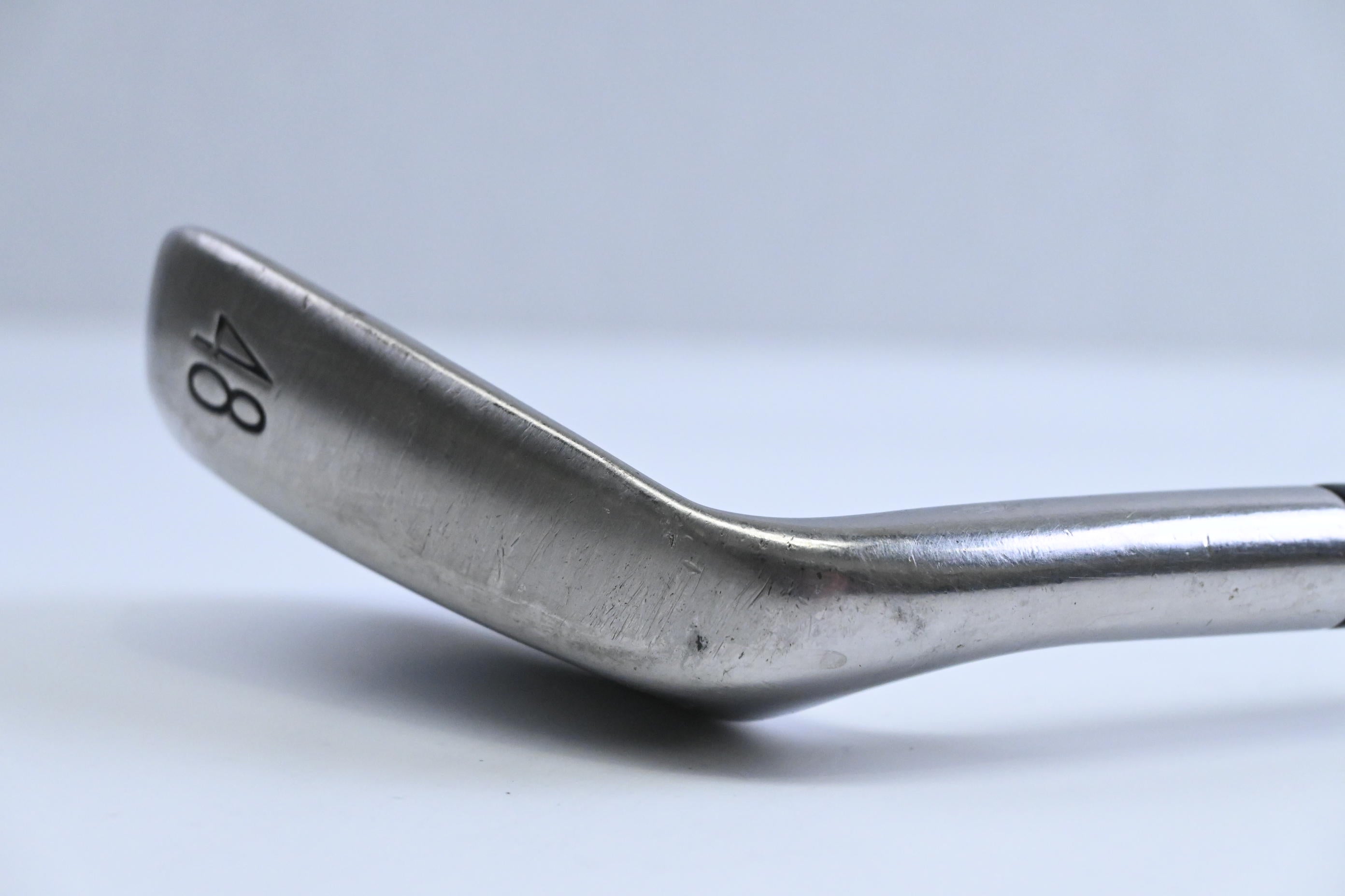 Titleist T300 2019 Gap Wedge / 48 Degree / Regular Flex AMT Red R300 Shaft