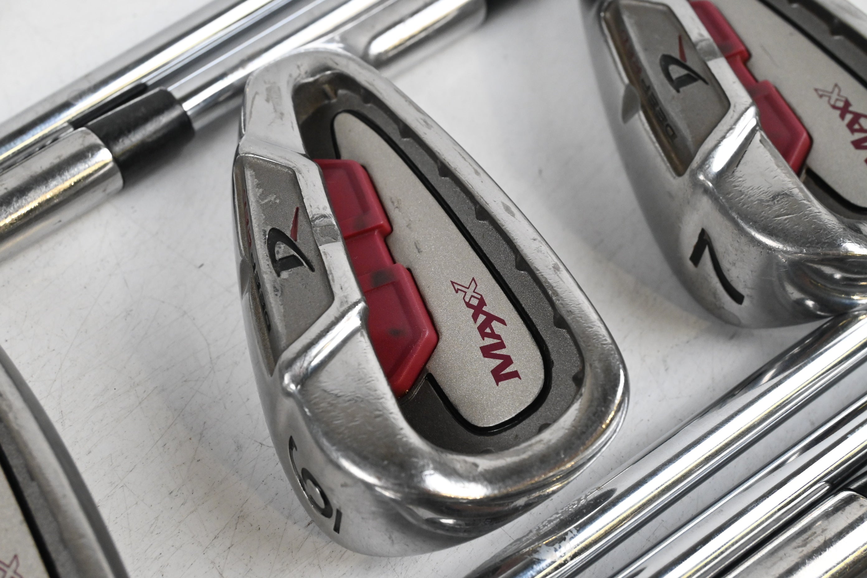 Wilson Deep Red Maxx Irons / 4-PW+SW / Uniflex Wilson Deep Red Shafts