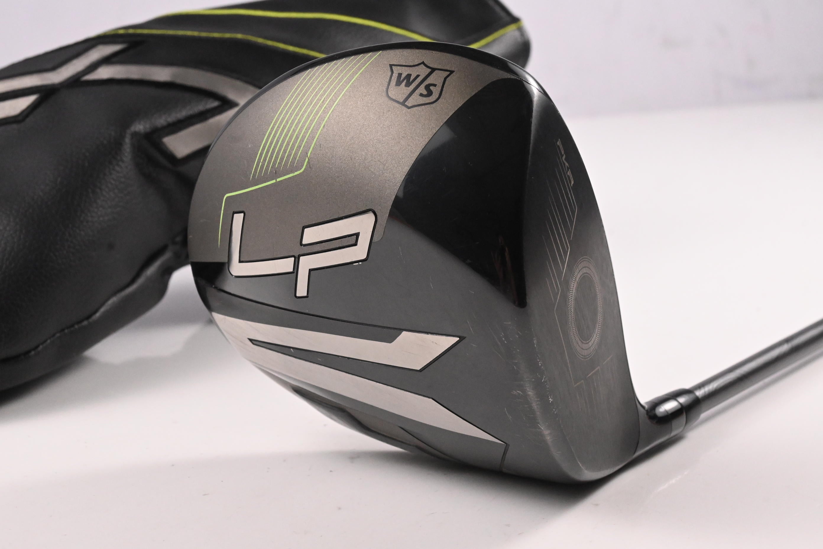 Wilson Launch Pad 2022 Driver / 10.5 Degree / Regular Flex EvenFlow 55 Shaft