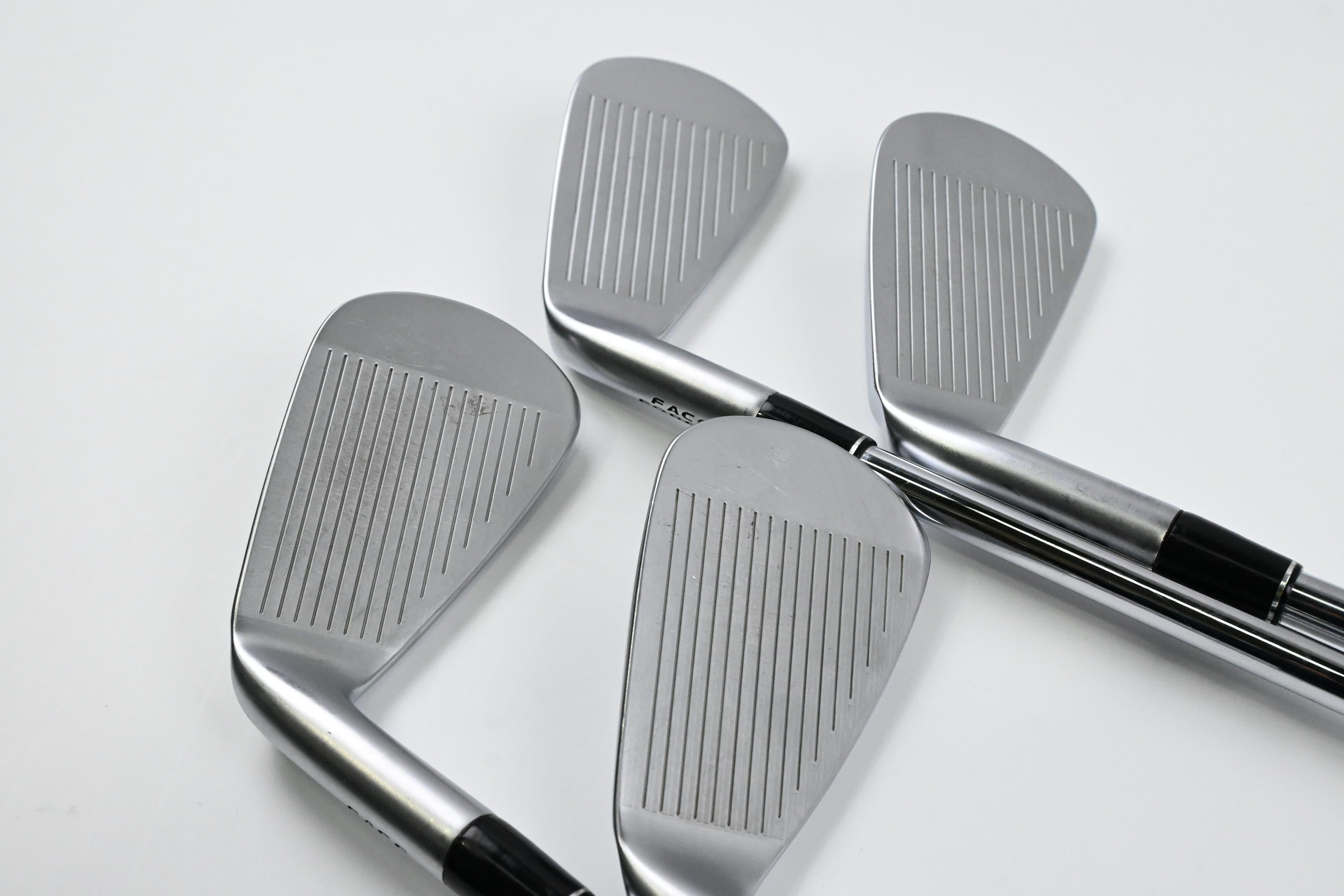 Srixon ZX4 Irons / 7-PW / Regular Flex NS Pro Zelos Shafts