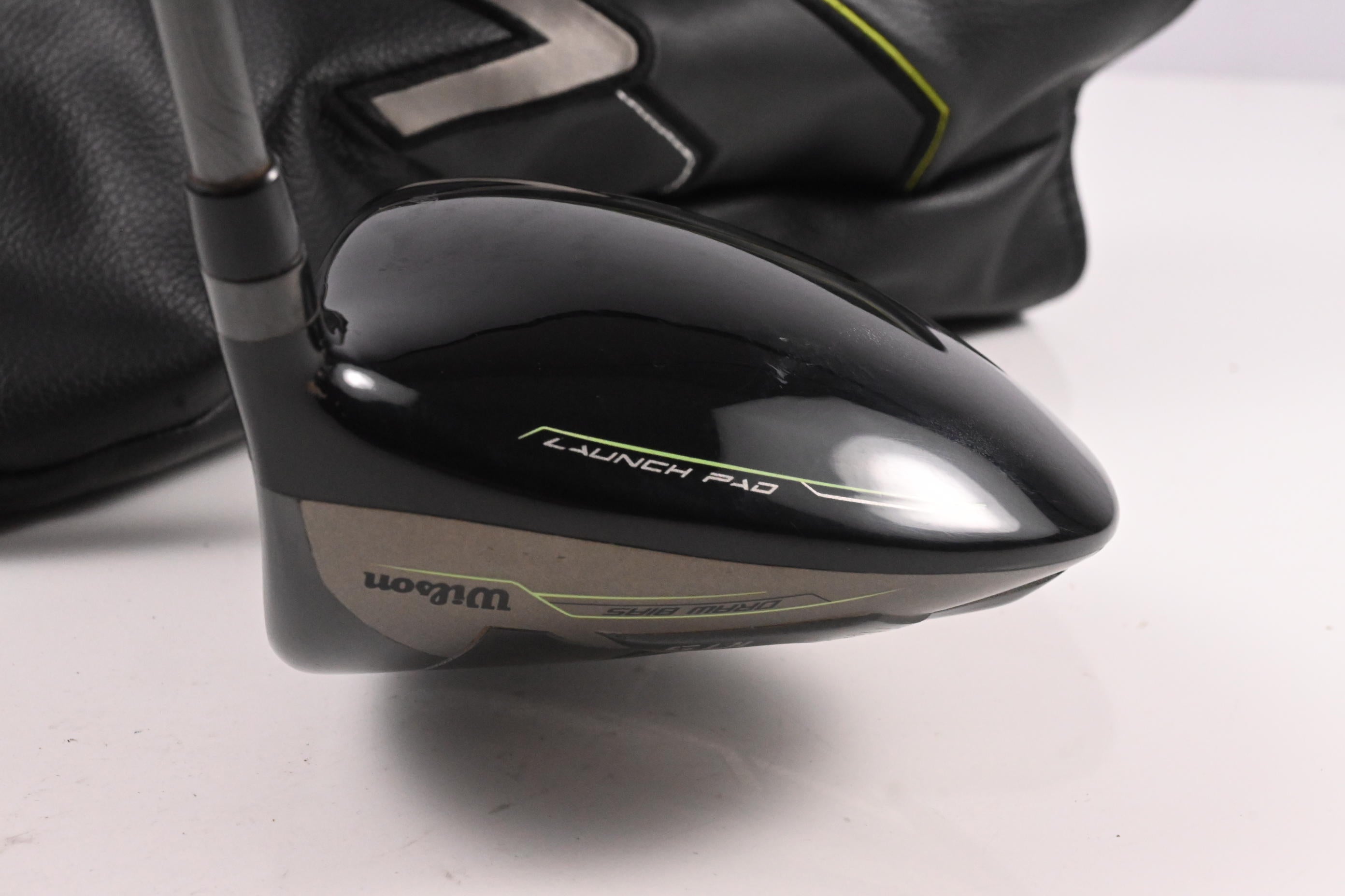 Wilson Launch Pad 2022 Driver / 10.5 Degree / Regular Flex EvenFlow 55 Shaft