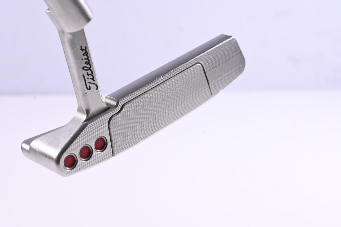 Left Hand Scotty Cameron Select Newport 2 2018 Putter / 35 Inch