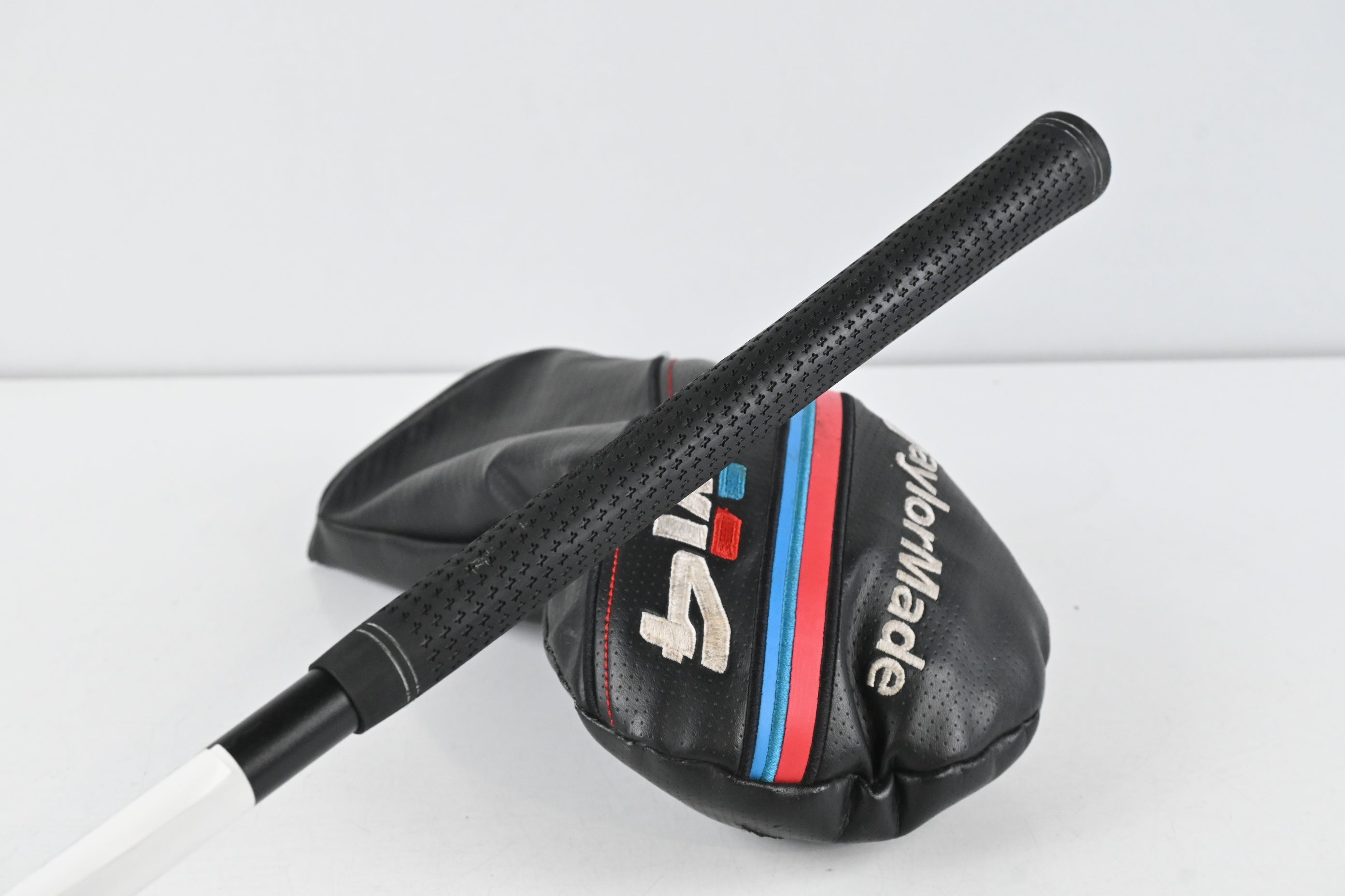 Left Hand Taylormade M4 Driver / 10.5 Degree / Regular Flex UST Mamiya One