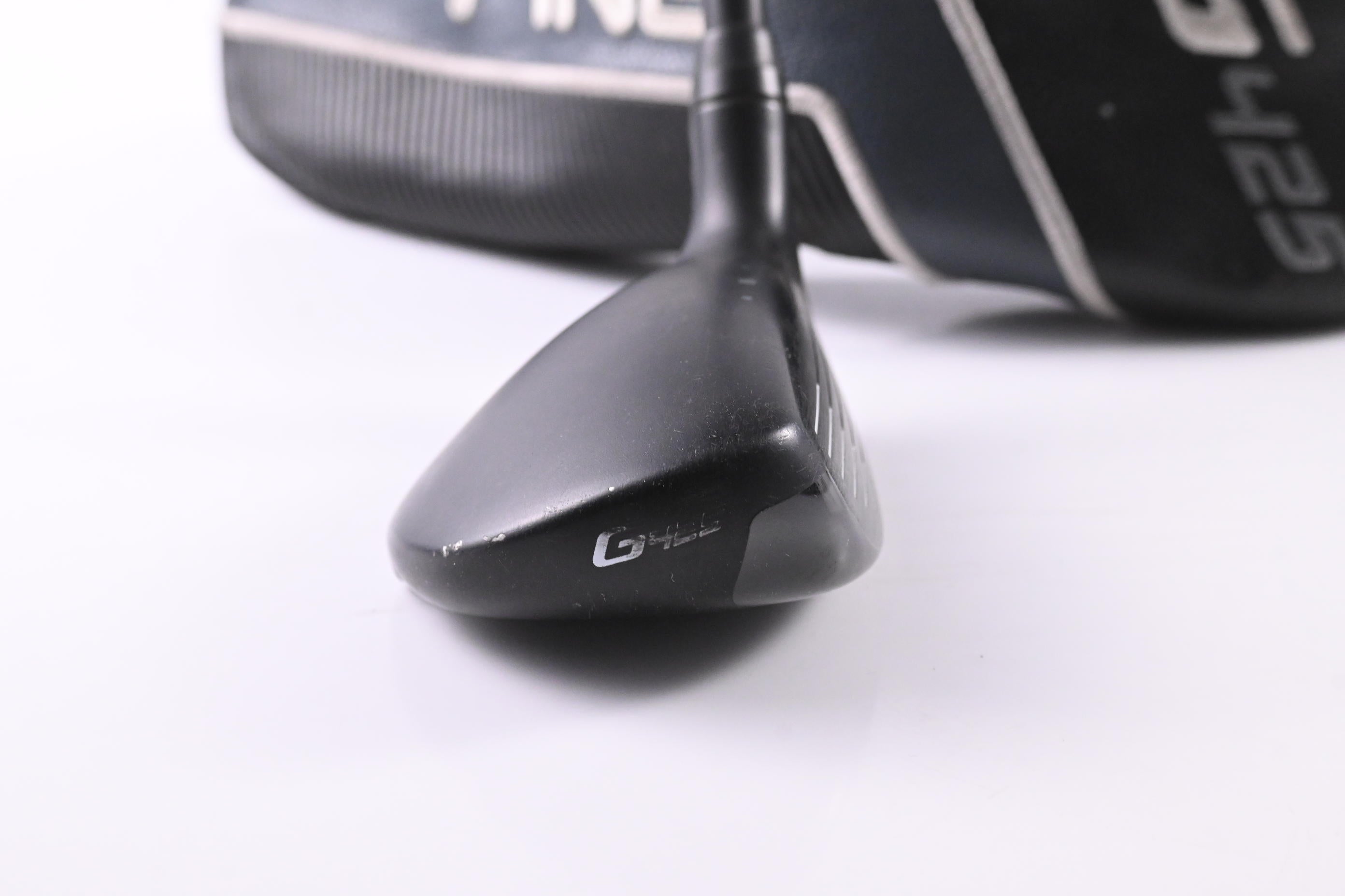 Ping G425 #4 Hybrid / 22 Degree / Stiff Flex Ping Alta CB Black 70 Shaft