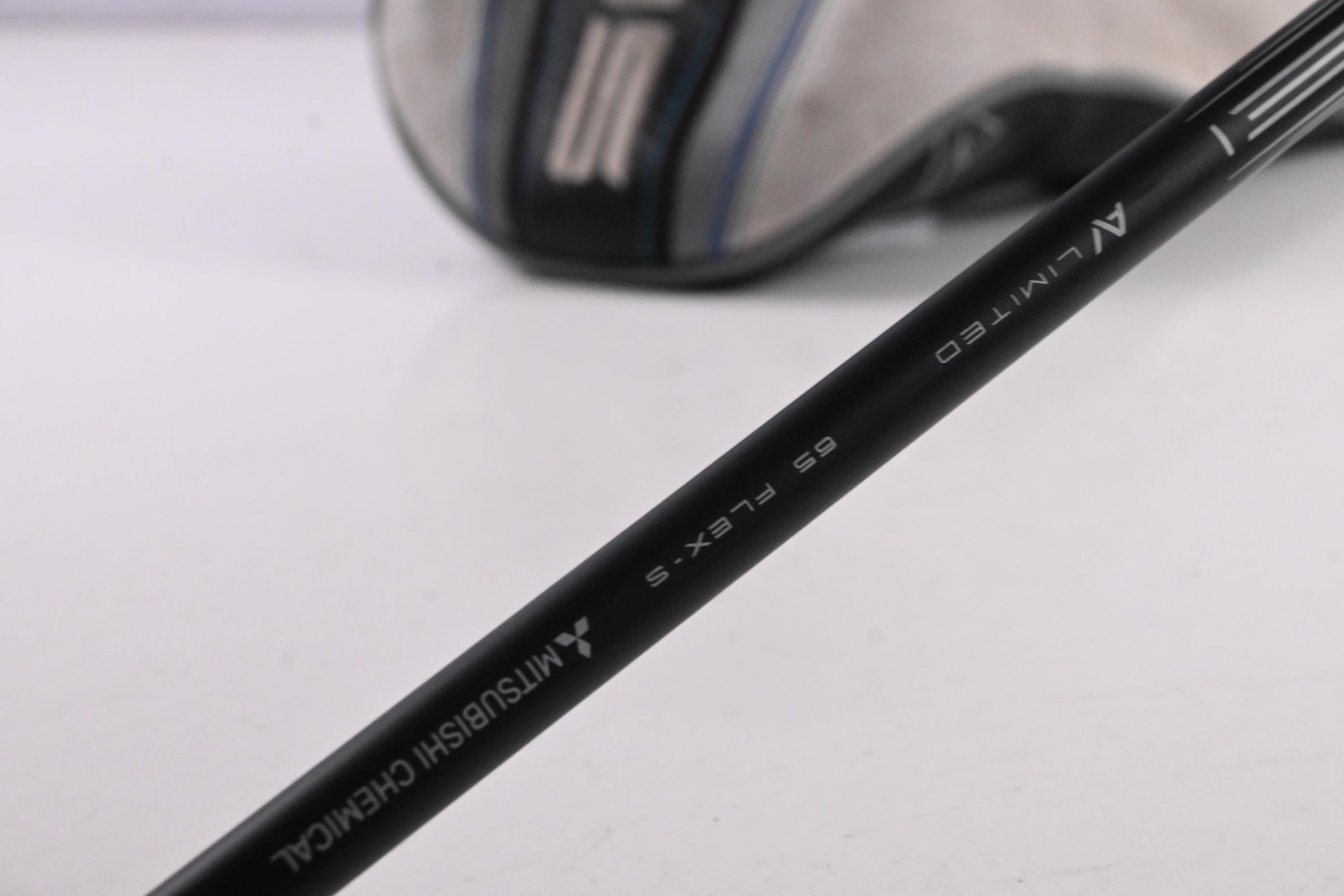 Taylormade SIM Max Driver / 9 Degree / Stiff Flex Tensei AV Limited  Blue 65
