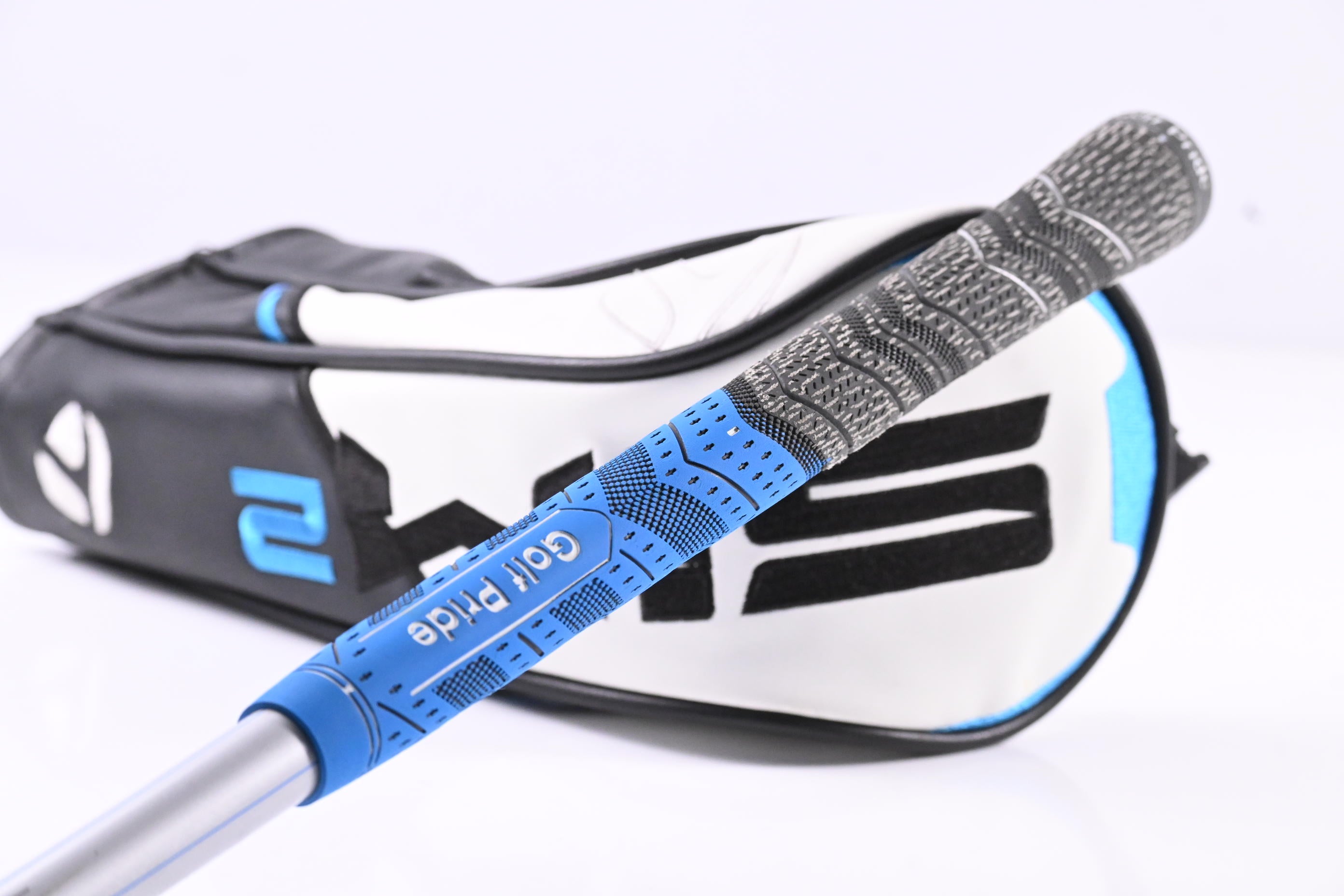 Taylormade SIM Ti #3 Wood / 15 Degree / Stiff Flex Fujikura Speeder 77 Shaft