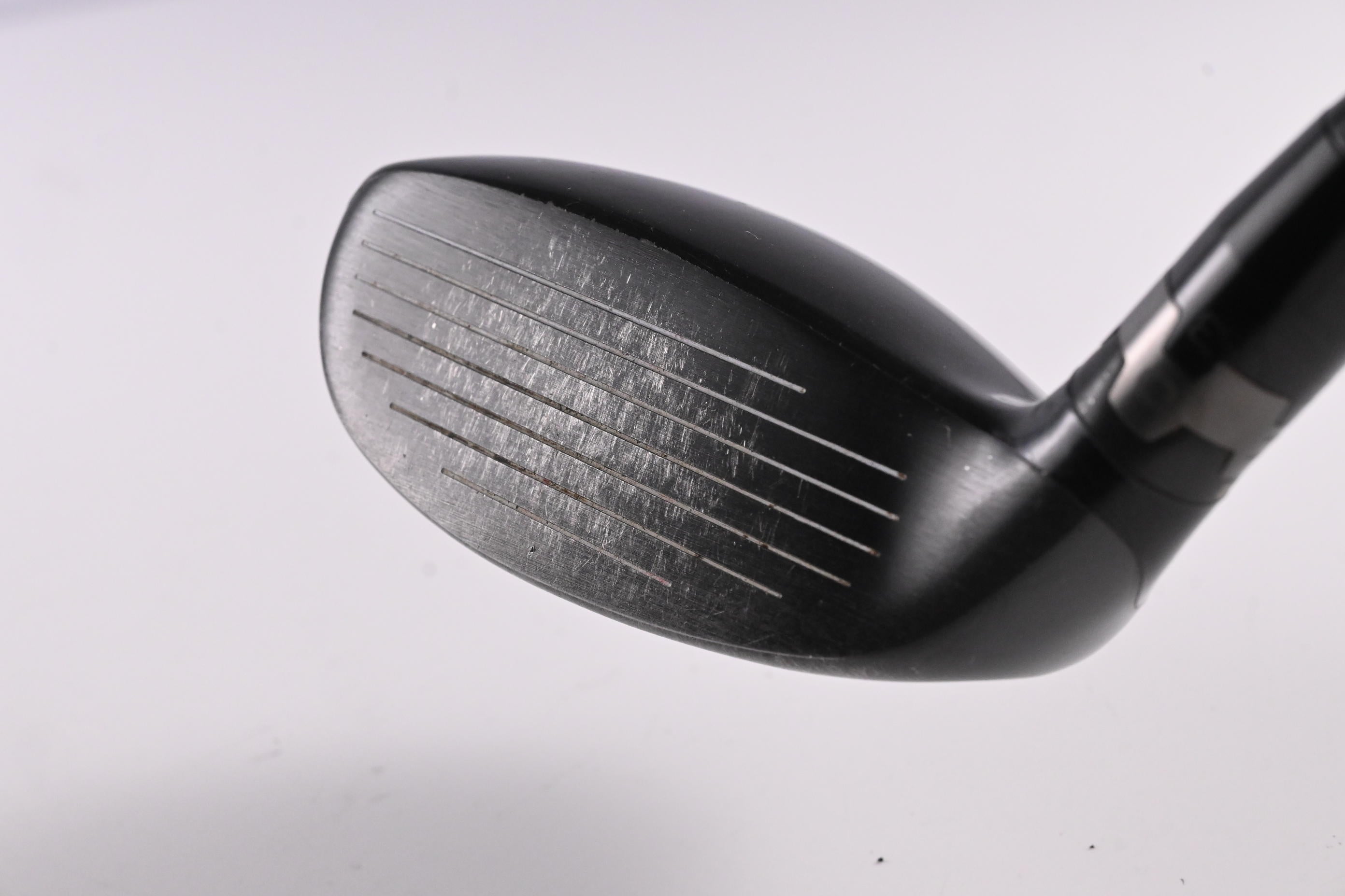 Titleist 913H #3 Hybrid / 21 Degree / Stiff Flex Diamana S+ 82 Shaft